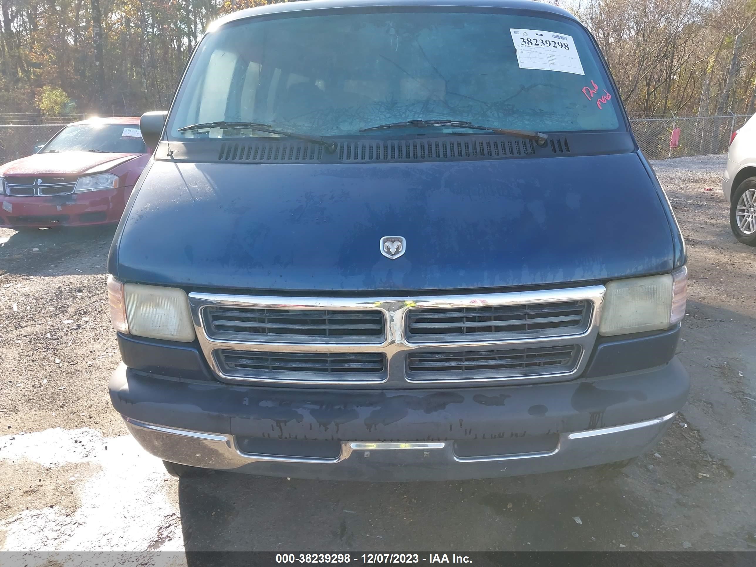 Photo 11 VIN: 2B5WB35Z7RK162516 - DODGE RAM VAN 