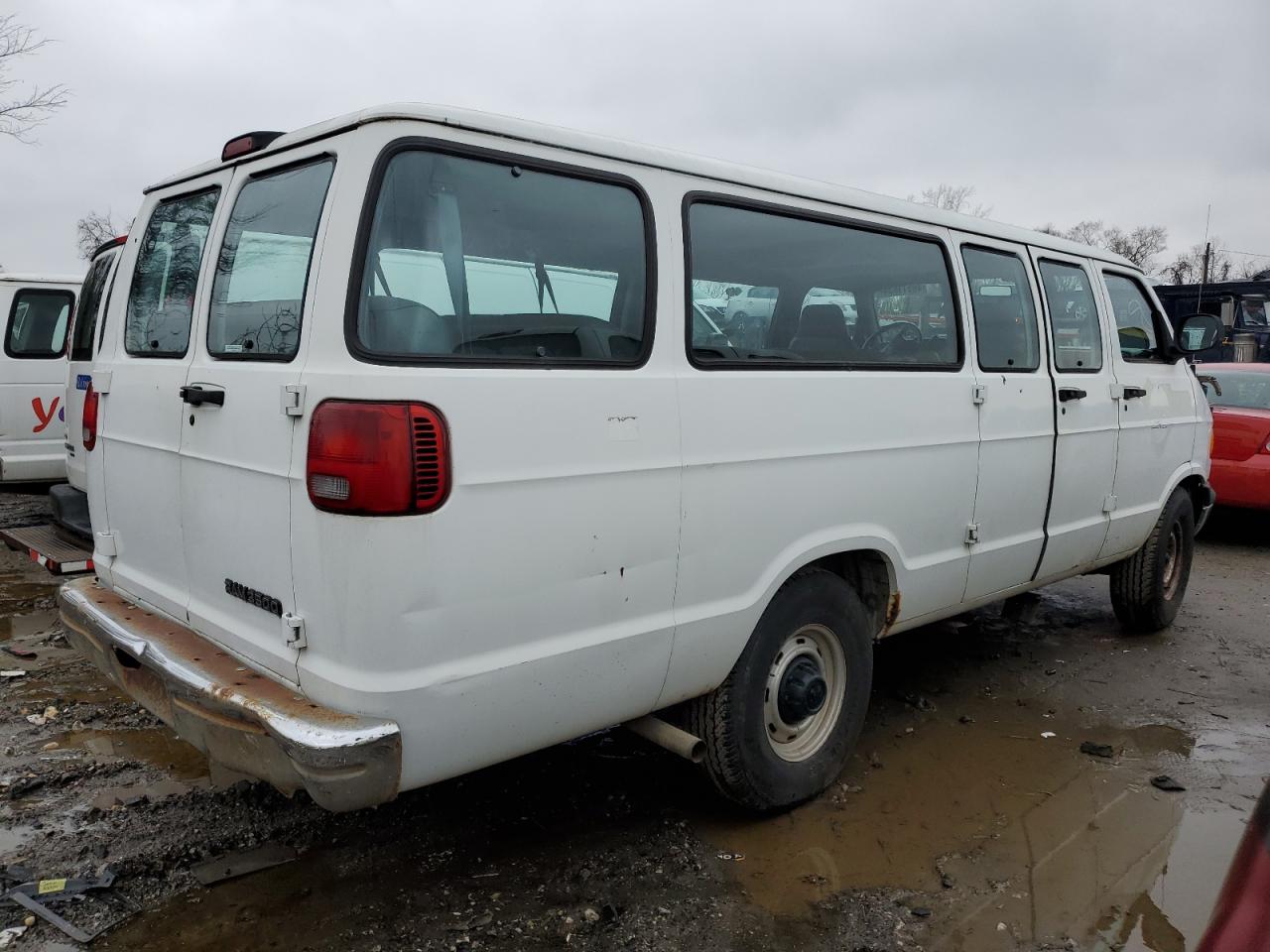 Photo 2 VIN: 2B5WB35Z8XK538704 - DODGE RAM VAN 