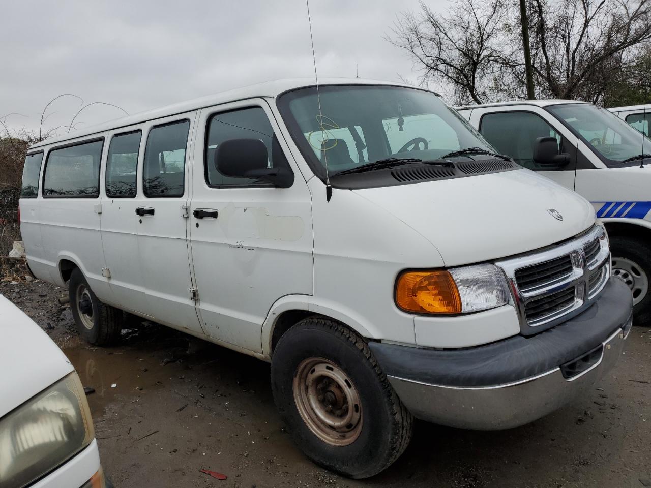 Photo 3 VIN: 2B5WB35Z8XK538704 - DODGE RAM VAN 