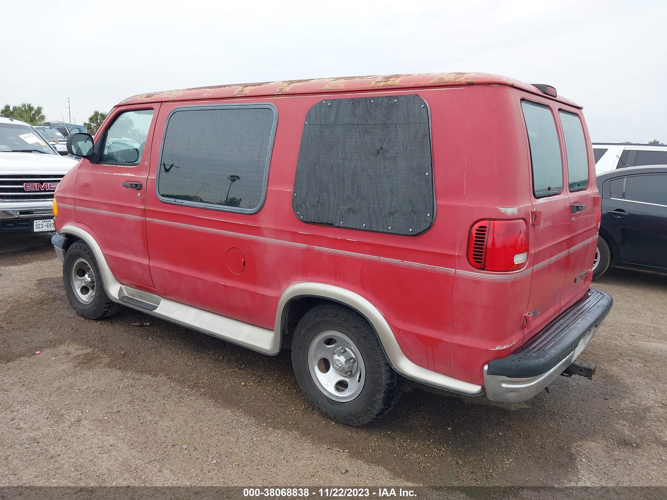 Photo 2 VIN: 2B6HB11X02K125049 - DODGE RAM VAN 