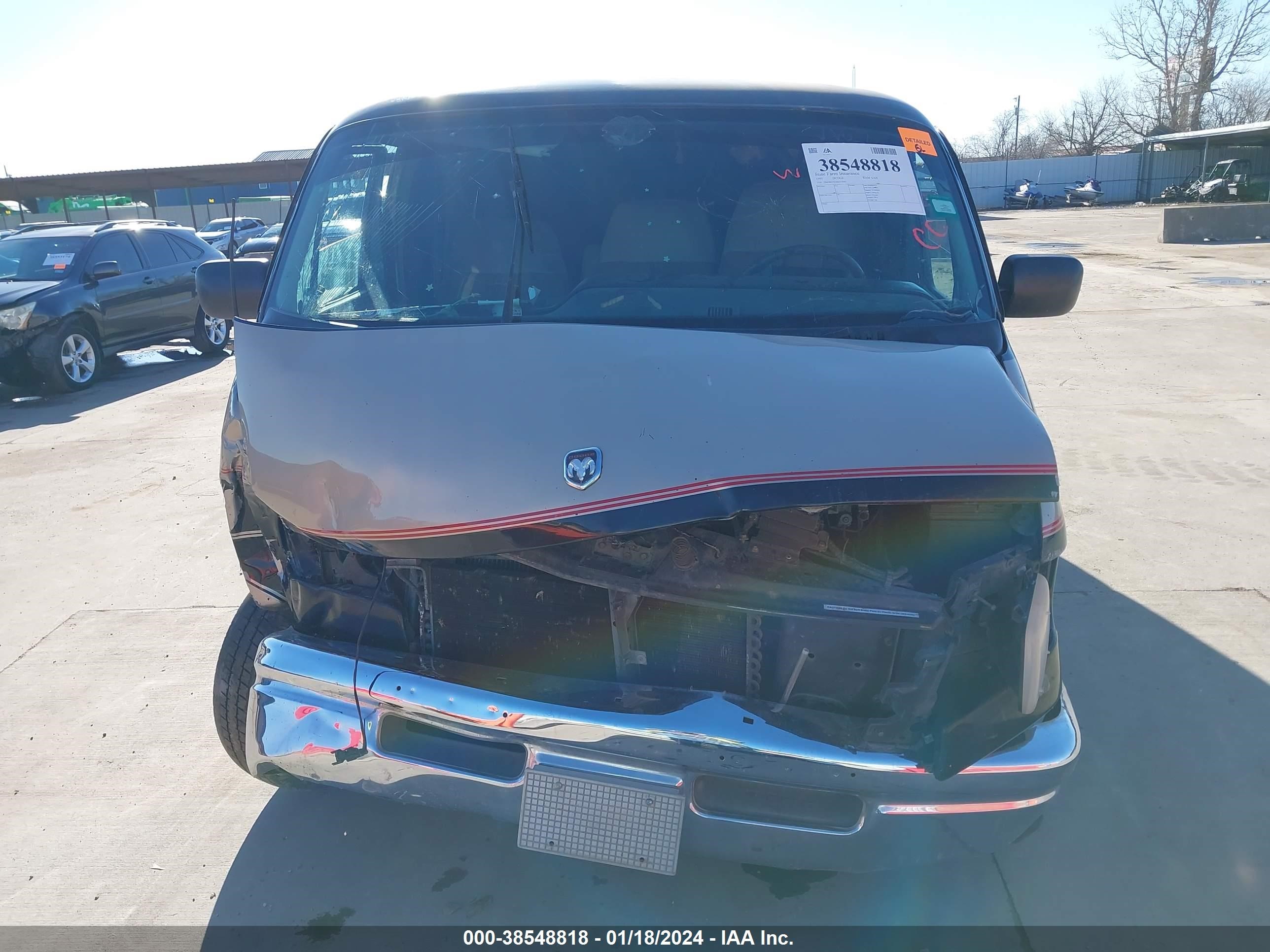 Photo 12 VIN: 2B6HB21Y2SK517593 - DODGE RAM VAN 