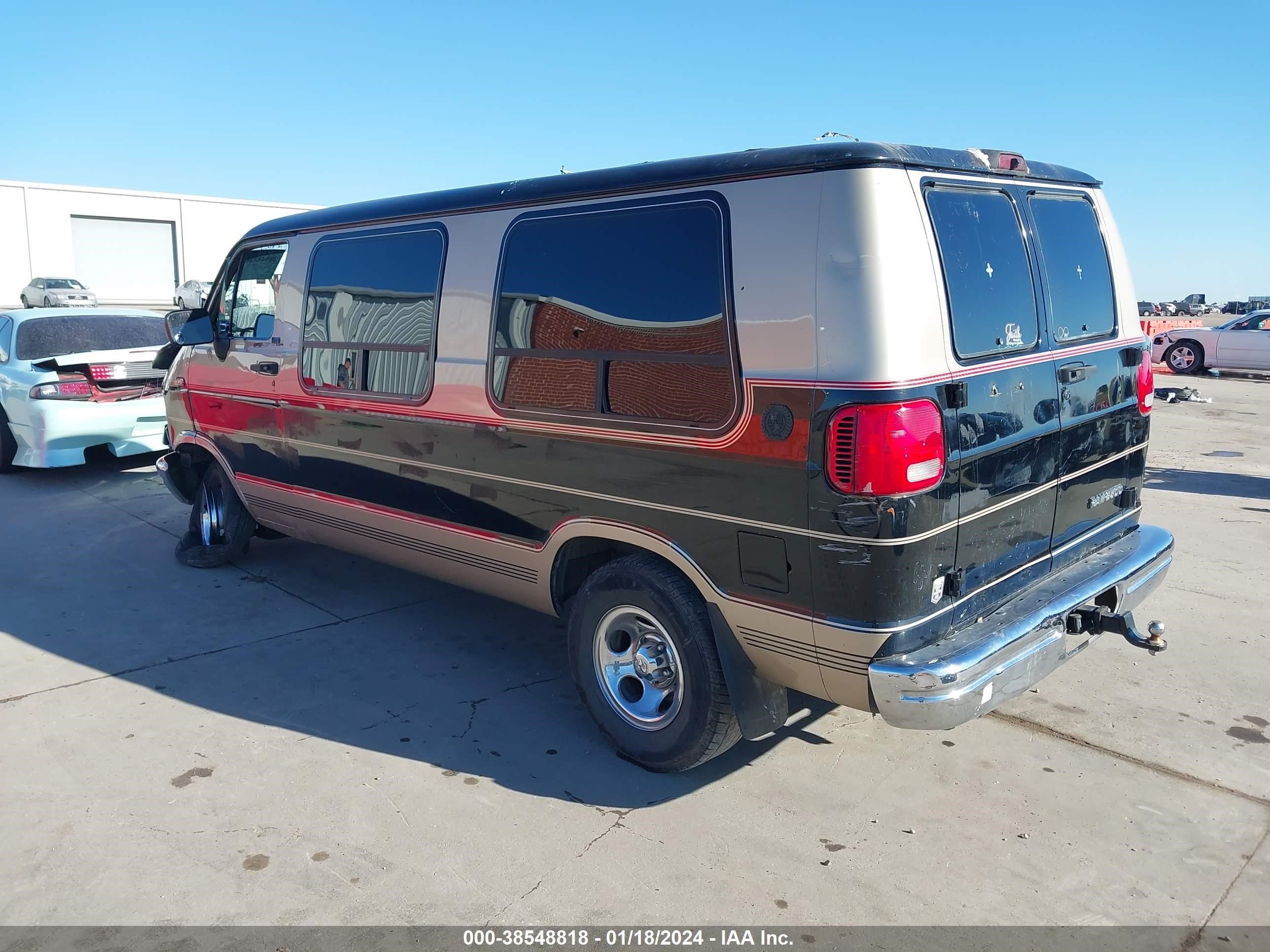 Photo 2 VIN: 2B6HB21Y2SK517593 - DODGE RAM VAN 