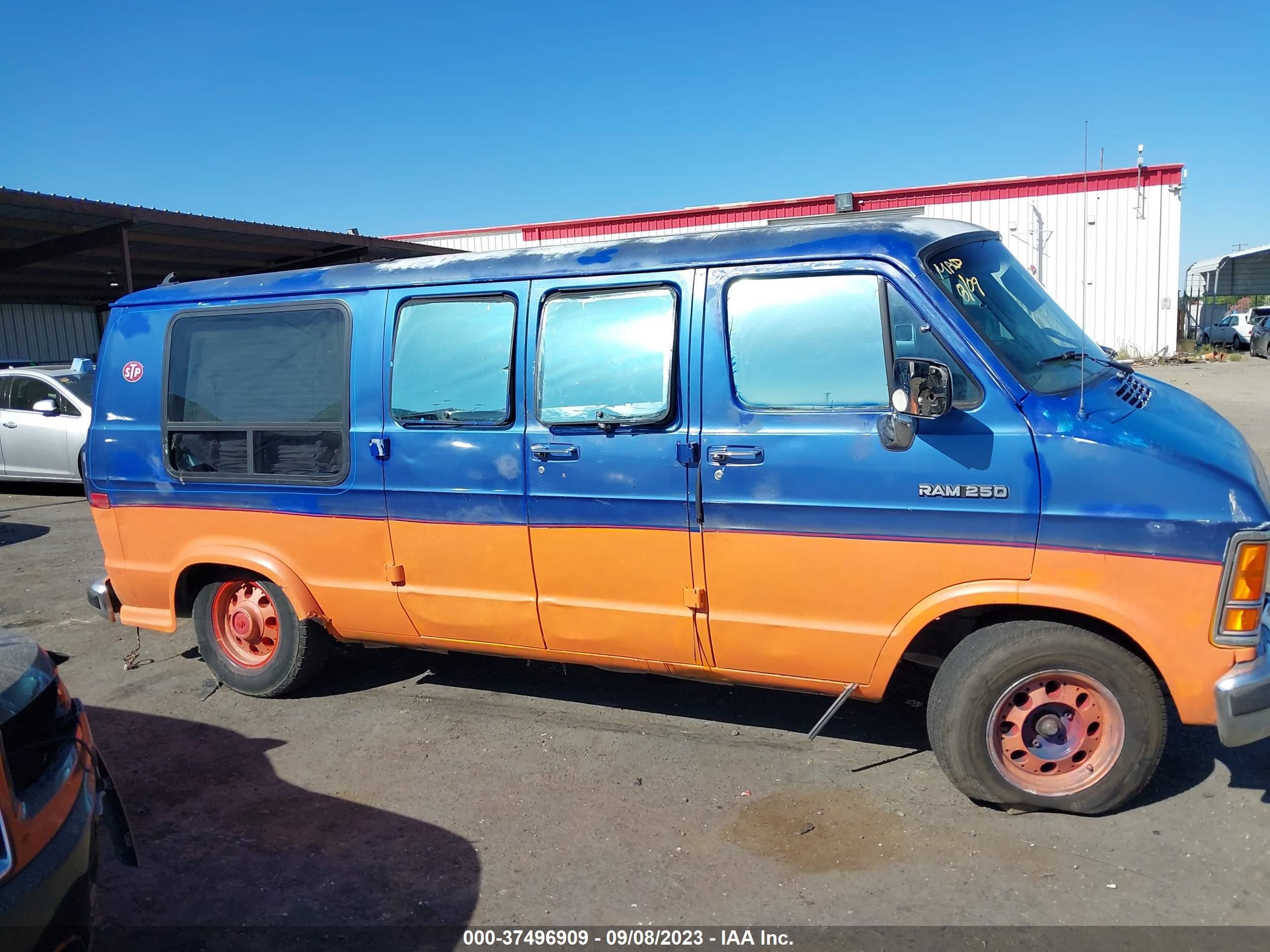 Photo 12 VIN: 2B6HB21Y6NK119050 - DODGE RAM VAN 