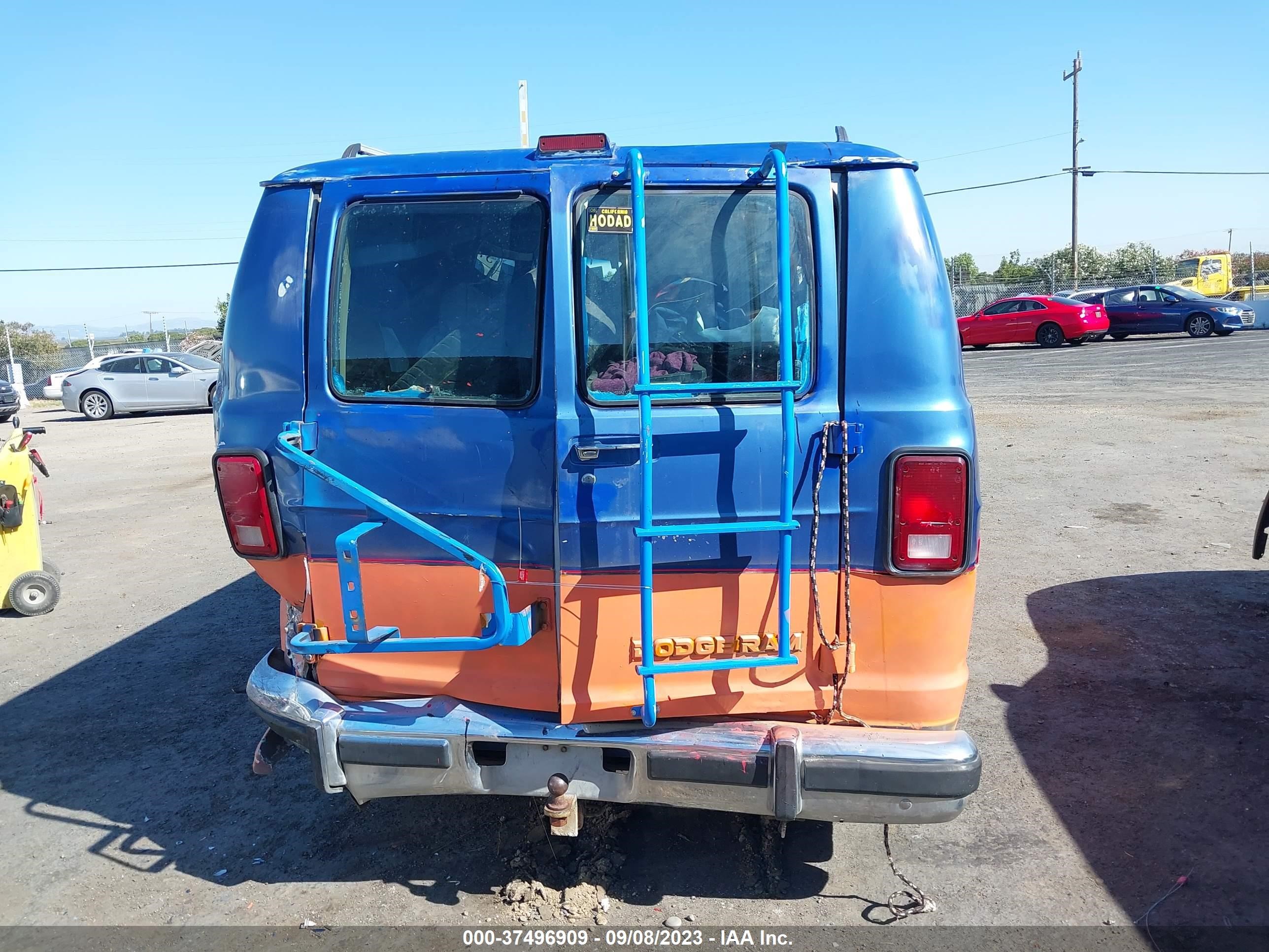 Photo 15 VIN: 2B6HB21Y6NK119050 - DODGE RAM VAN 