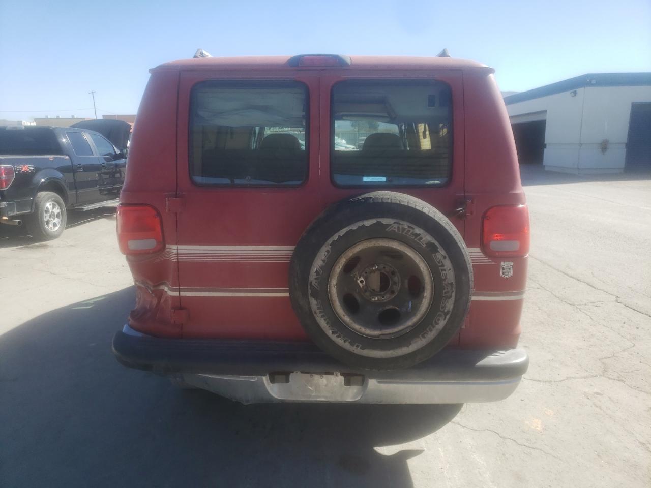 Photo 5 VIN: 2B6HB21Y7SK563209 - DODGE RAM VAN 