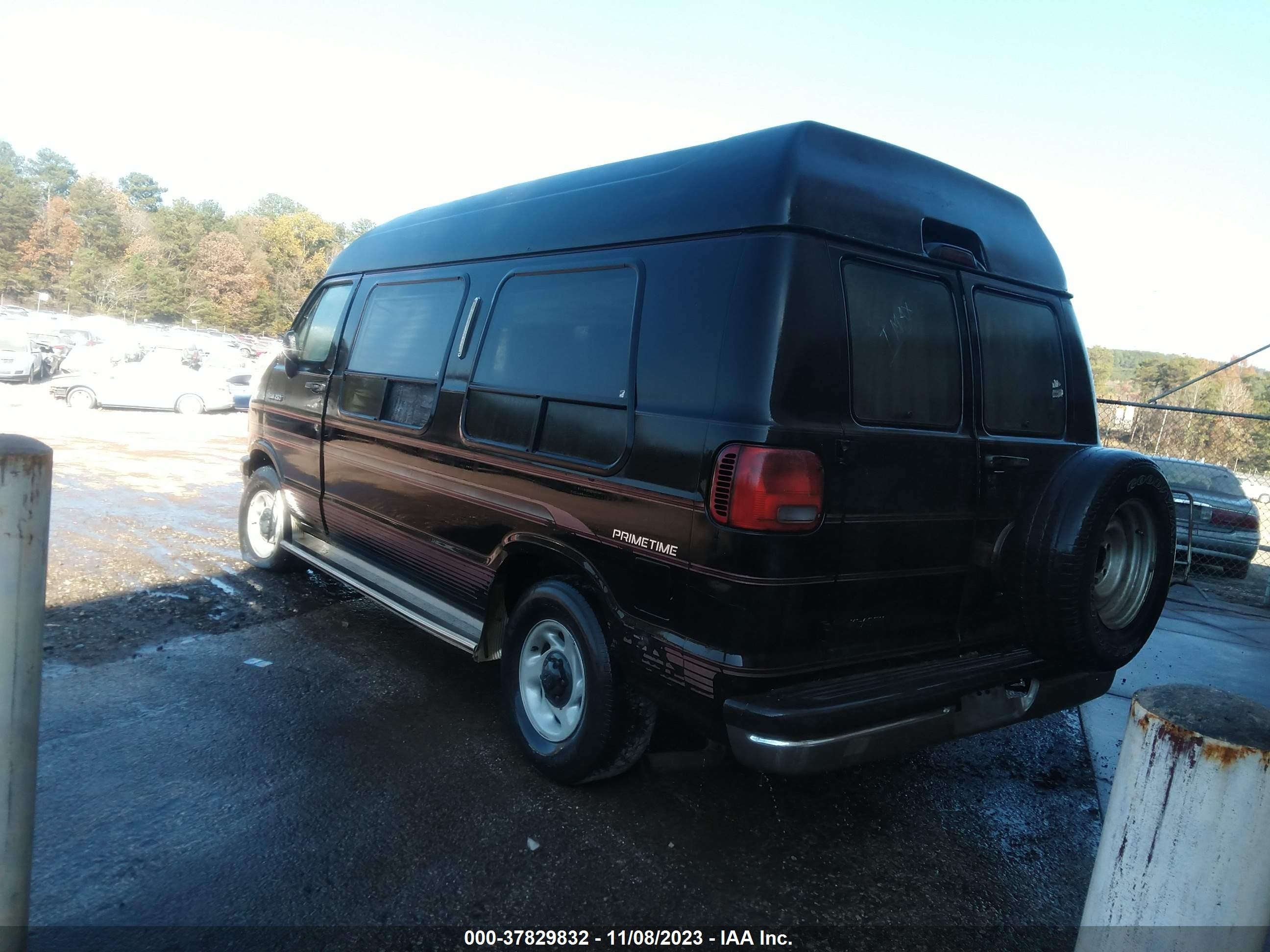 Photo 2 VIN: 2B6HB21Y8RK579493 - DODGE RAM VAN 