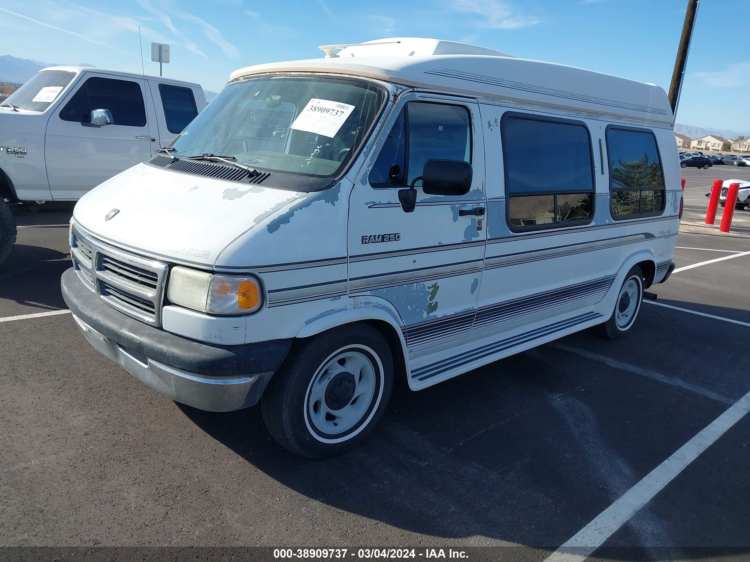 Photo 1 VIN: 2B6HB21Y9RK570429 - DODGE RAM VAN 