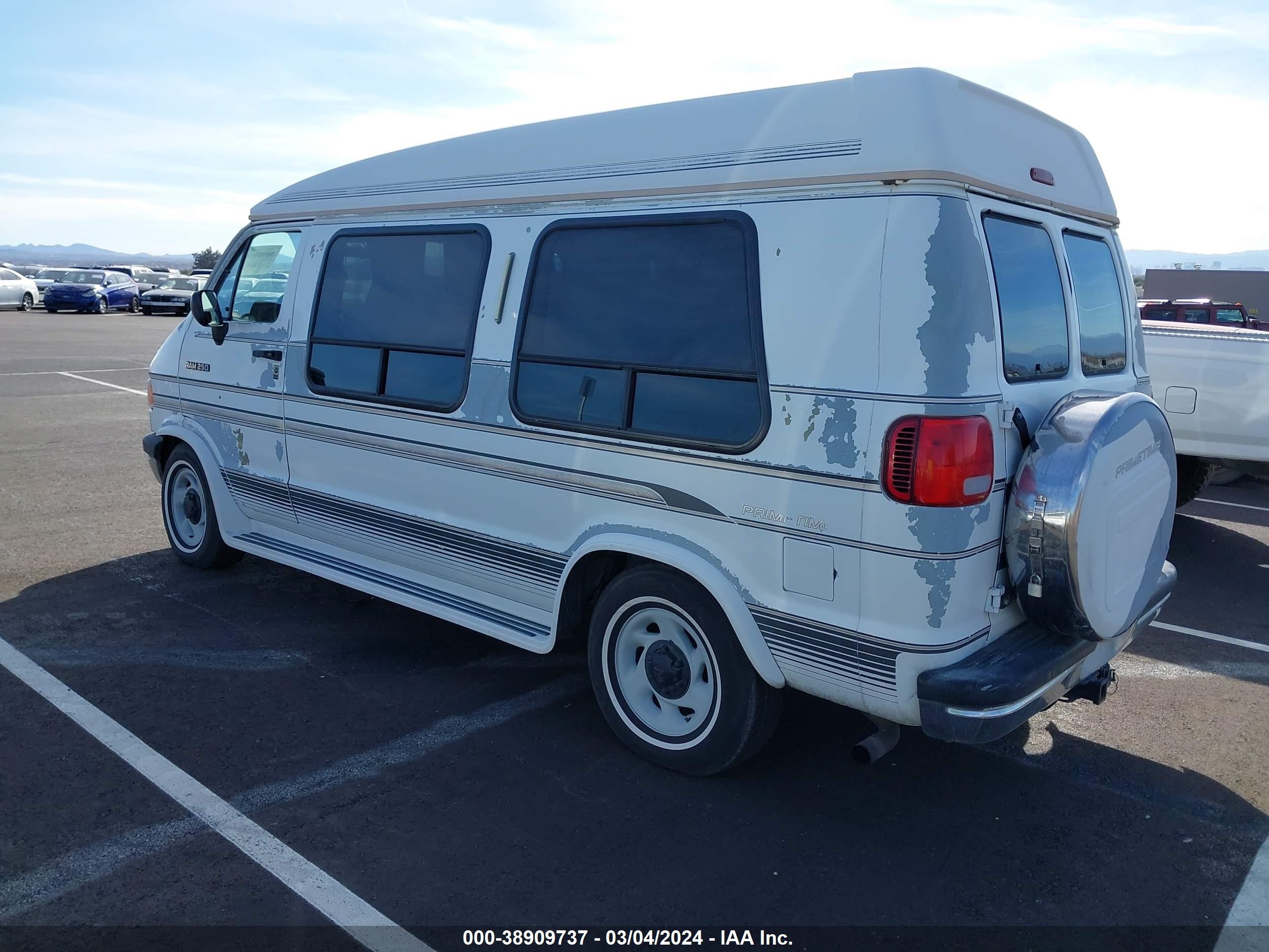 Photo 2 VIN: 2B6HB21Y9RK570429 - DODGE RAM VAN 