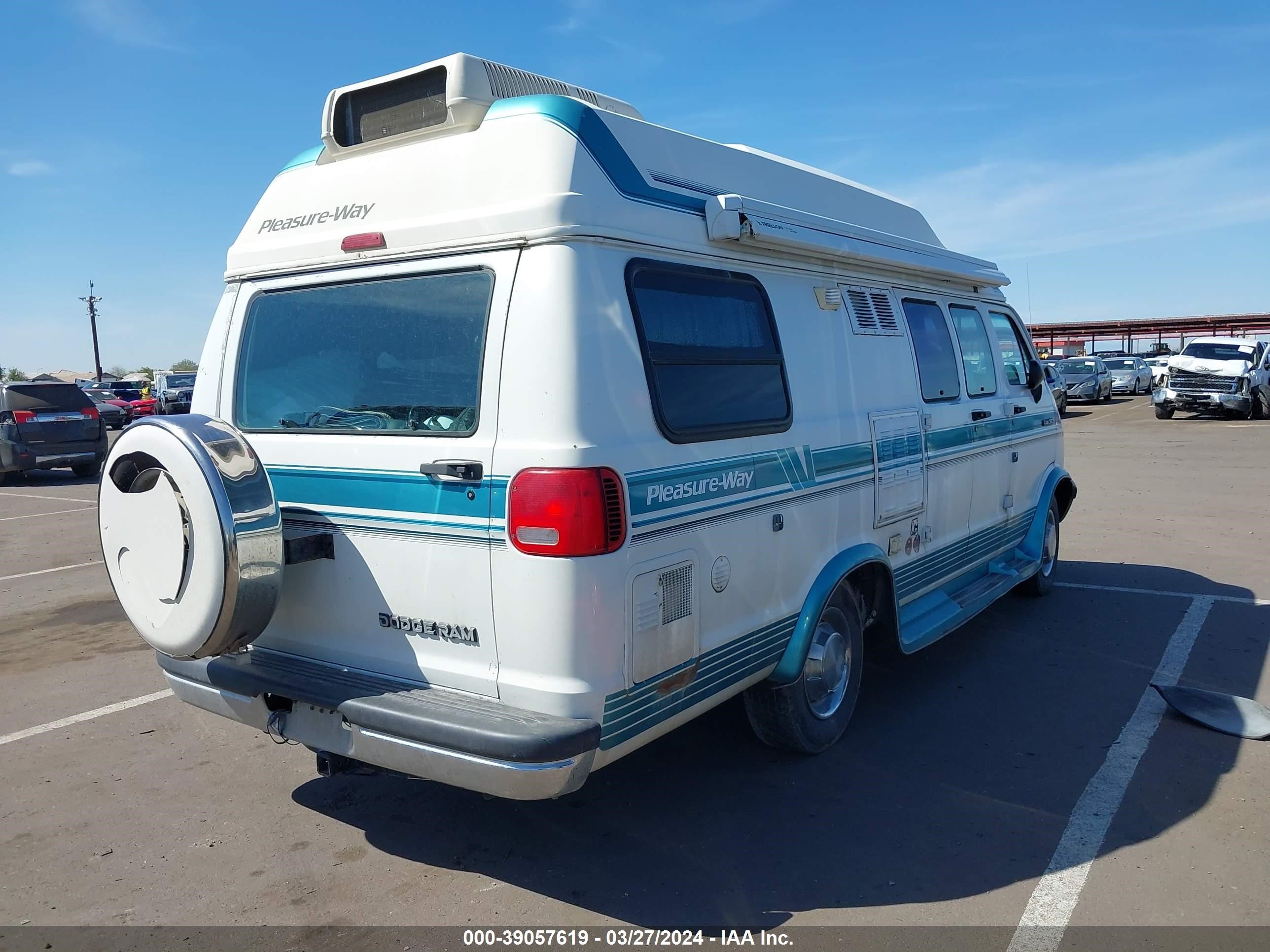 Photo 3 VIN: 2B6KB31Y3RK176324 - DODGE RAM VAN 