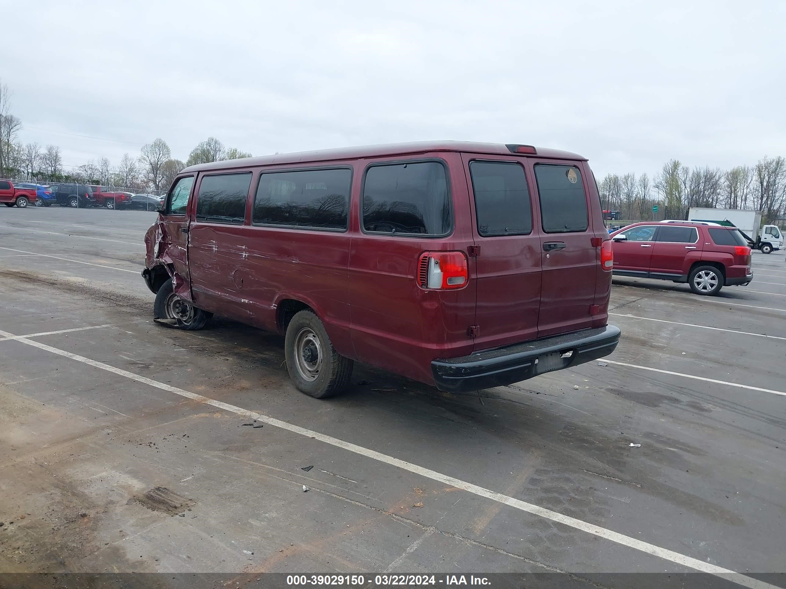 Photo 2 VIN: 2B6LB31Z21K547345 - DODGE RAM VAN 