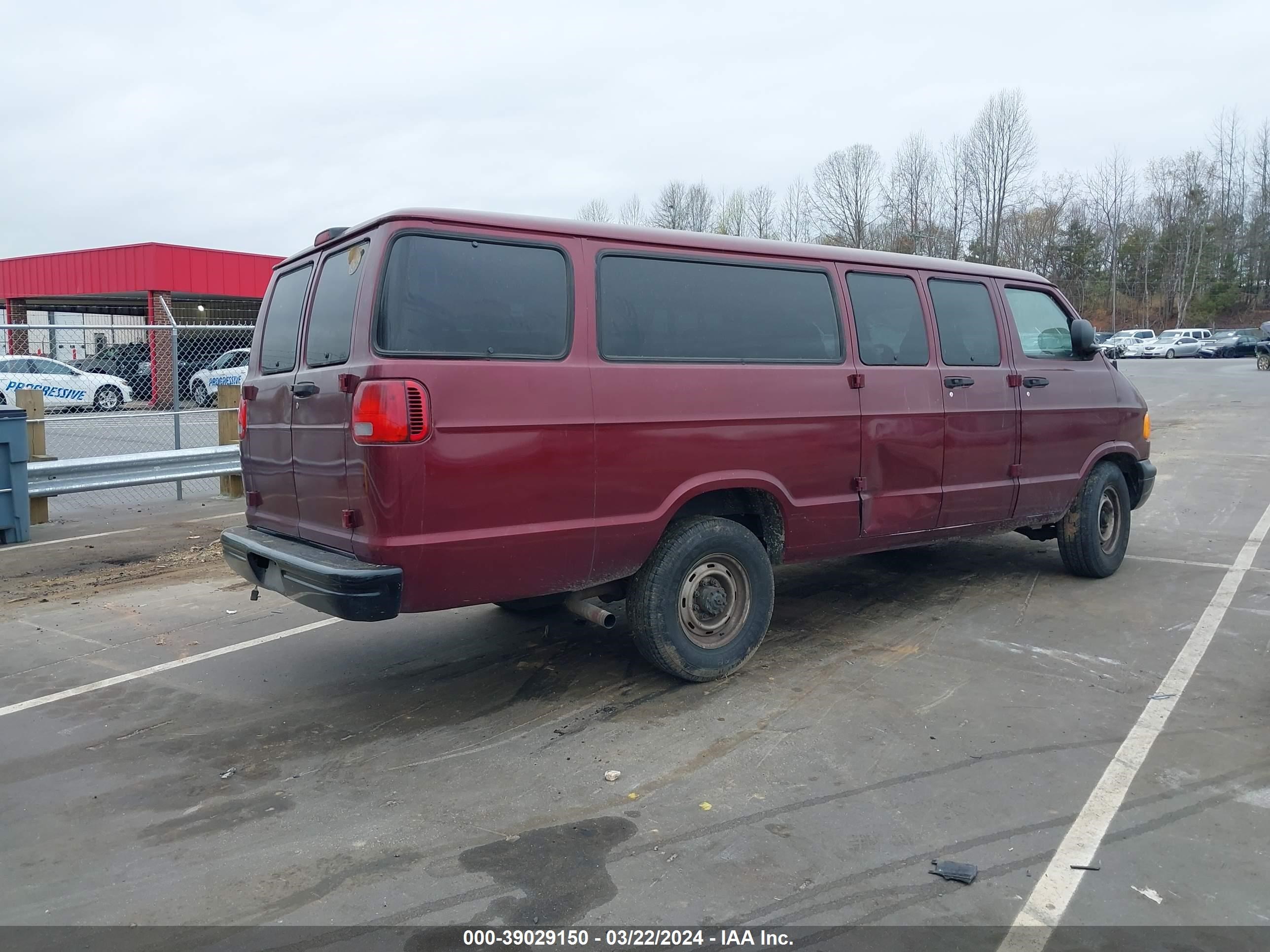 Photo 3 VIN: 2B6LB31Z21K547345 - DODGE RAM VAN 