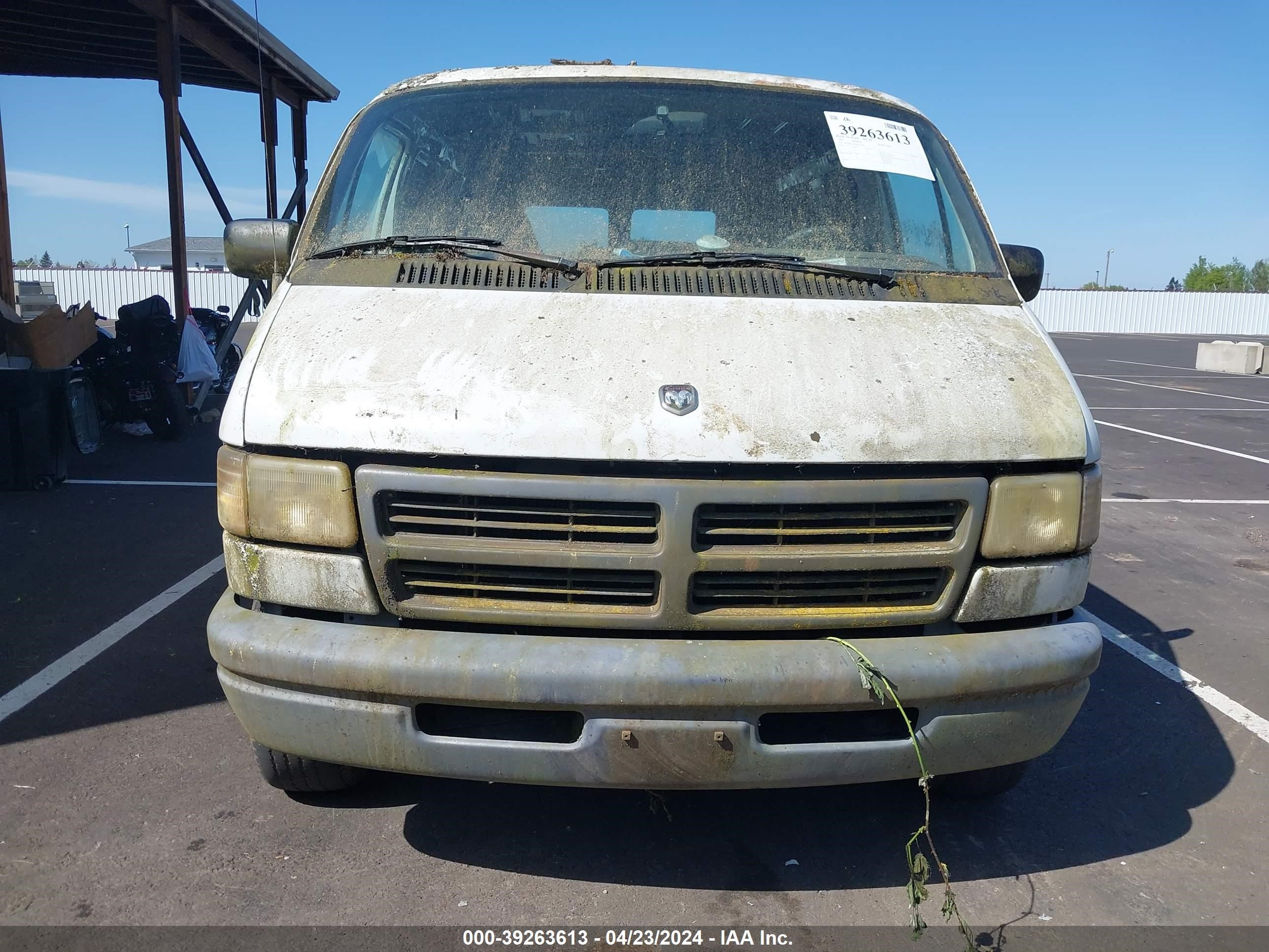 Photo 5 VIN: 2B7GB11X9SK502209 - DODGE RAM VAN 