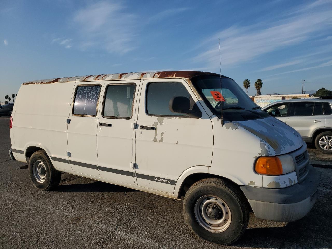 Photo 3 VIN: 2B7HB11X72K100161 - DODGE RAM VAN 