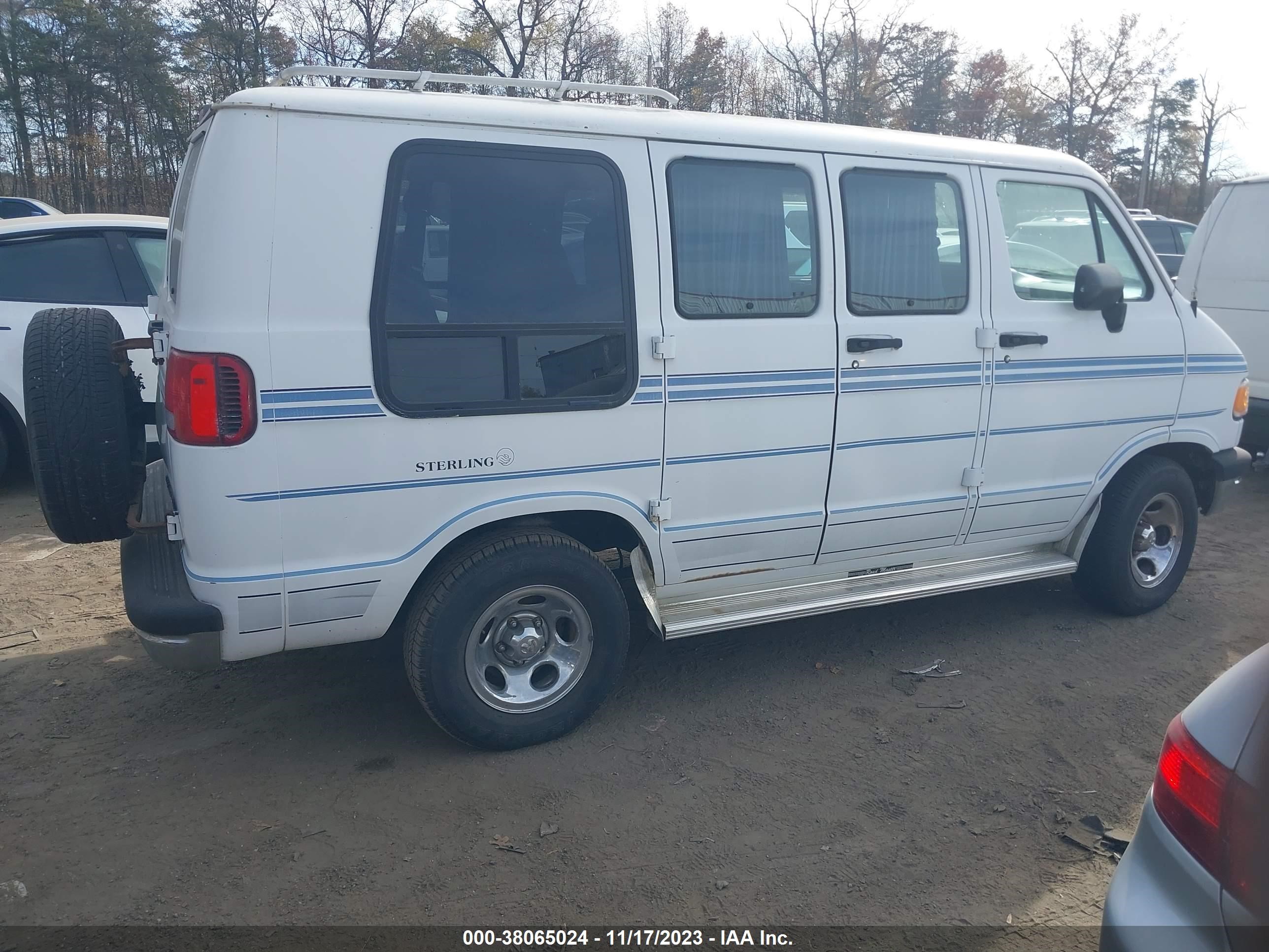 Photo 3 VIN: 2B7HB21X4VK535343 - DODGE RAM VAN 