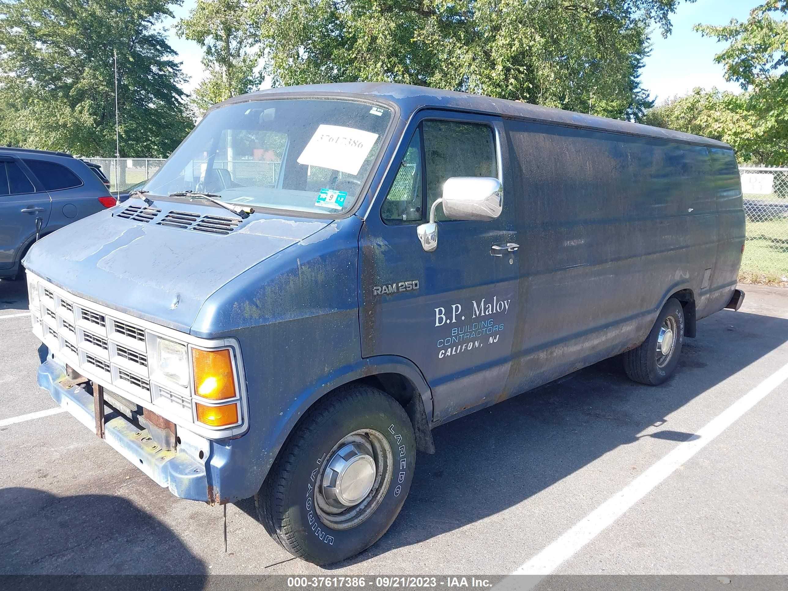 Photo 1 VIN: 2B7HB21Y2PK509206 - DODGE RAM VAN 