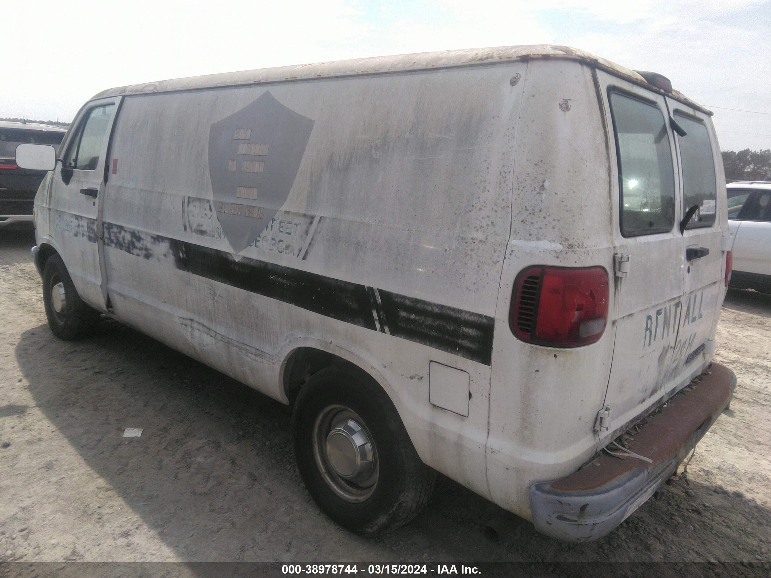 Photo 2 VIN: 2B7HB21Y6TK117050 - DODGE RAM VAN 