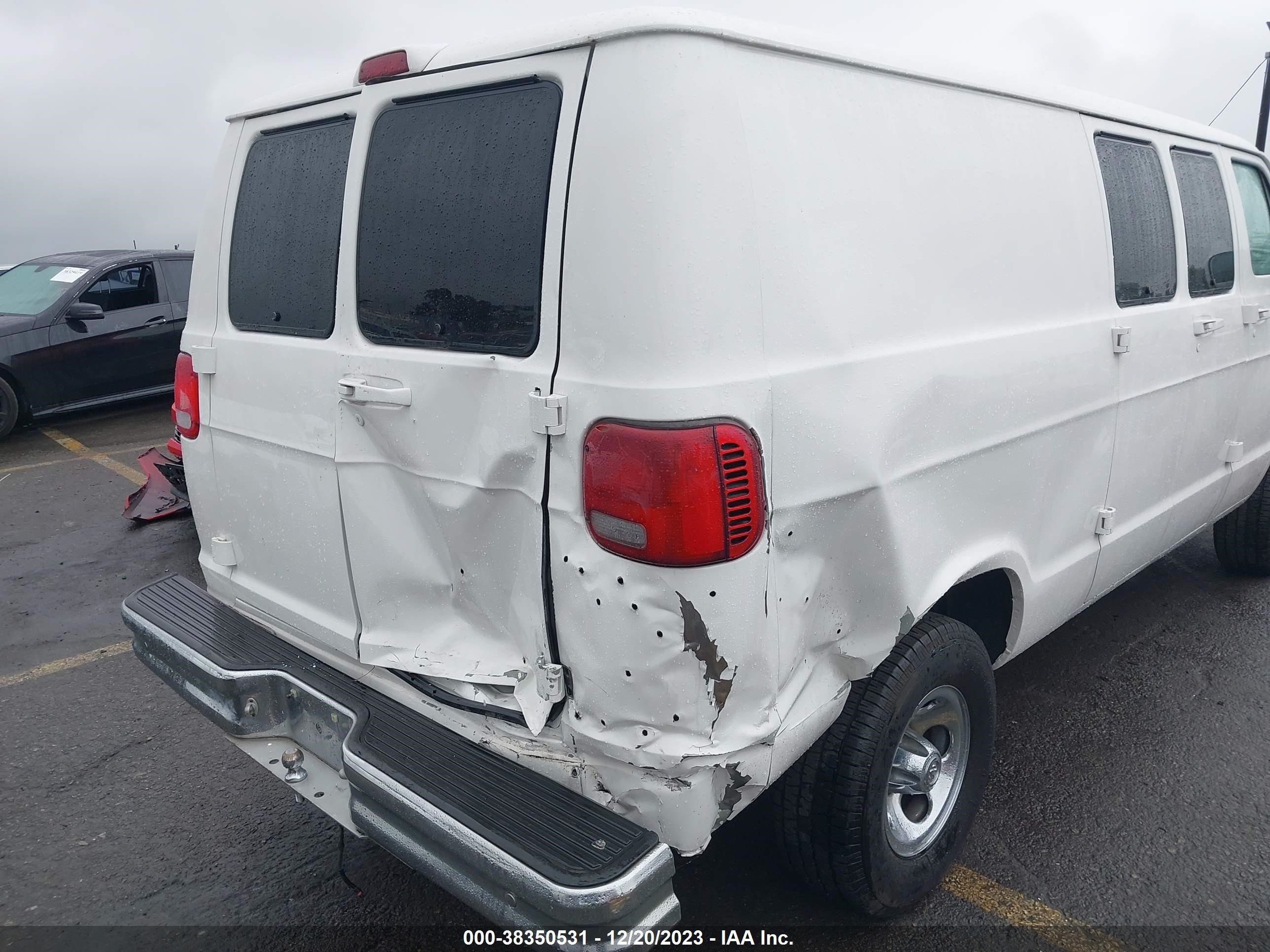 Photo 5 VIN: 2B7HB21Z0SK528001 - DODGE RAM VAN 