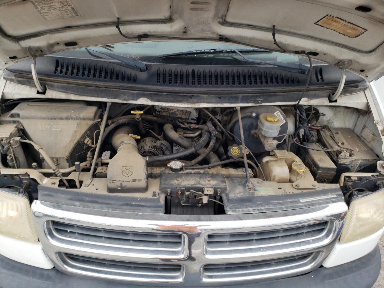 Photo 11 VIN: 2B7JB21Y12K130319 - DODGE RAM VAN 