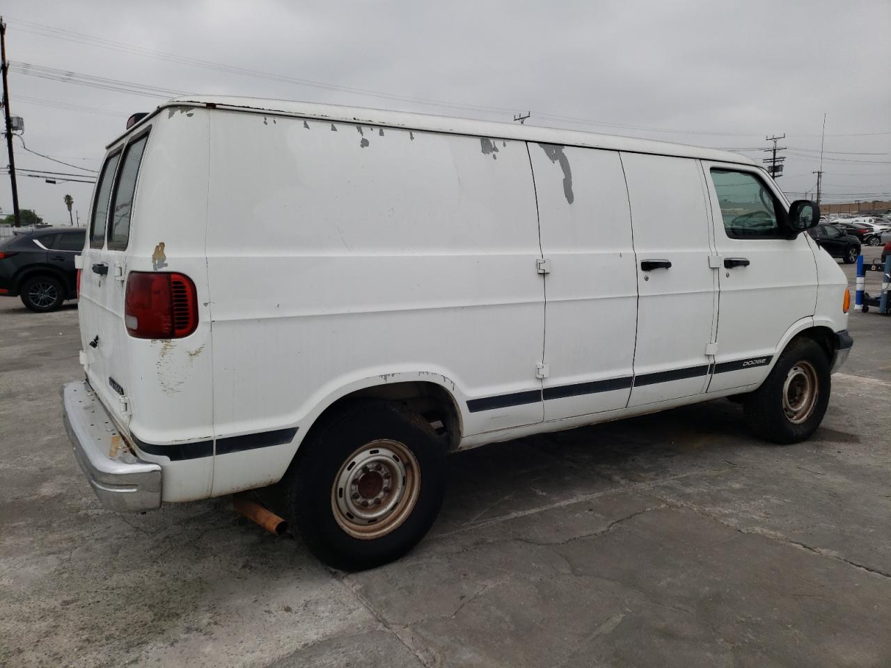 Photo 2 VIN: 2B7JB21Y12K130319 - DODGE RAM VAN 