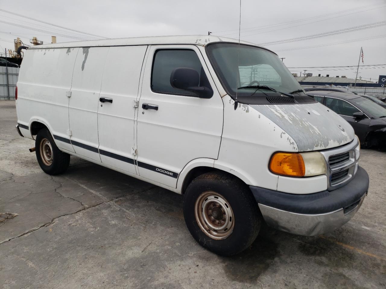 Photo 3 VIN: 2B7JB21Y12K130319 - DODGE RAM VAN 