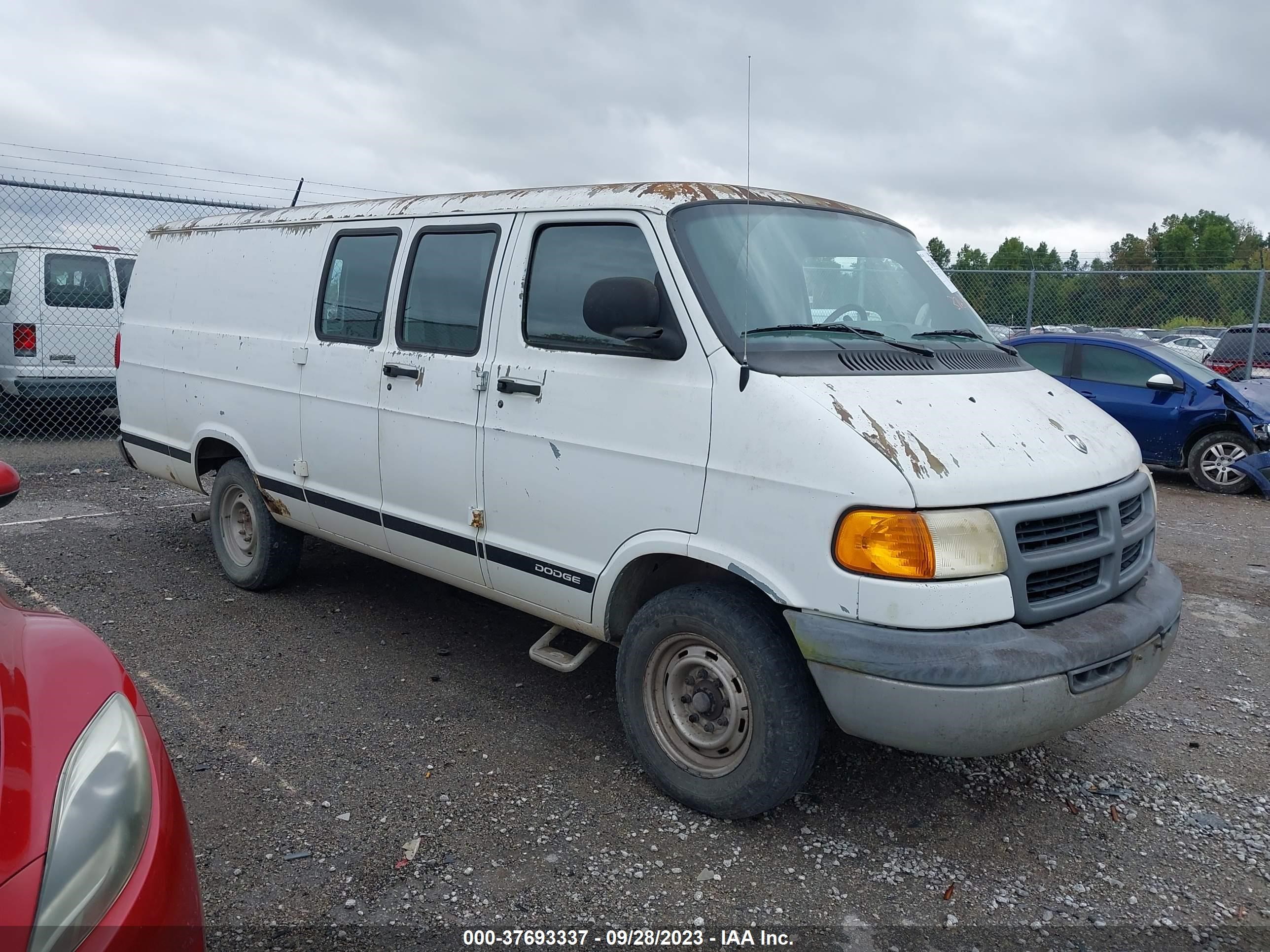 Photo 0 VIN: 2B7JB21Y2YK114770 - DODGE RAM VAN 