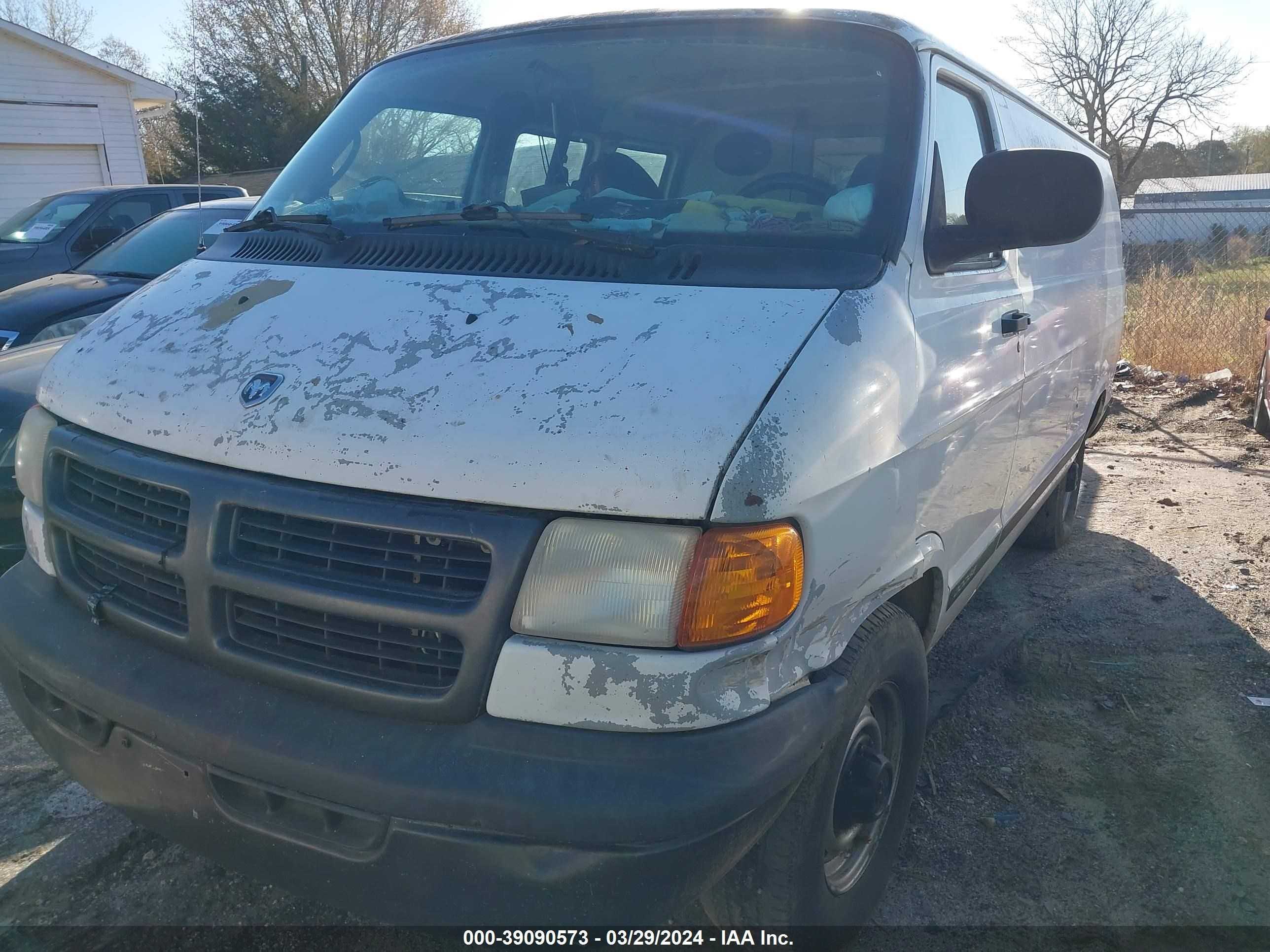 Photo 1 VIN: 2B7JB21Y42K106144 - DODGE RAM VAN 