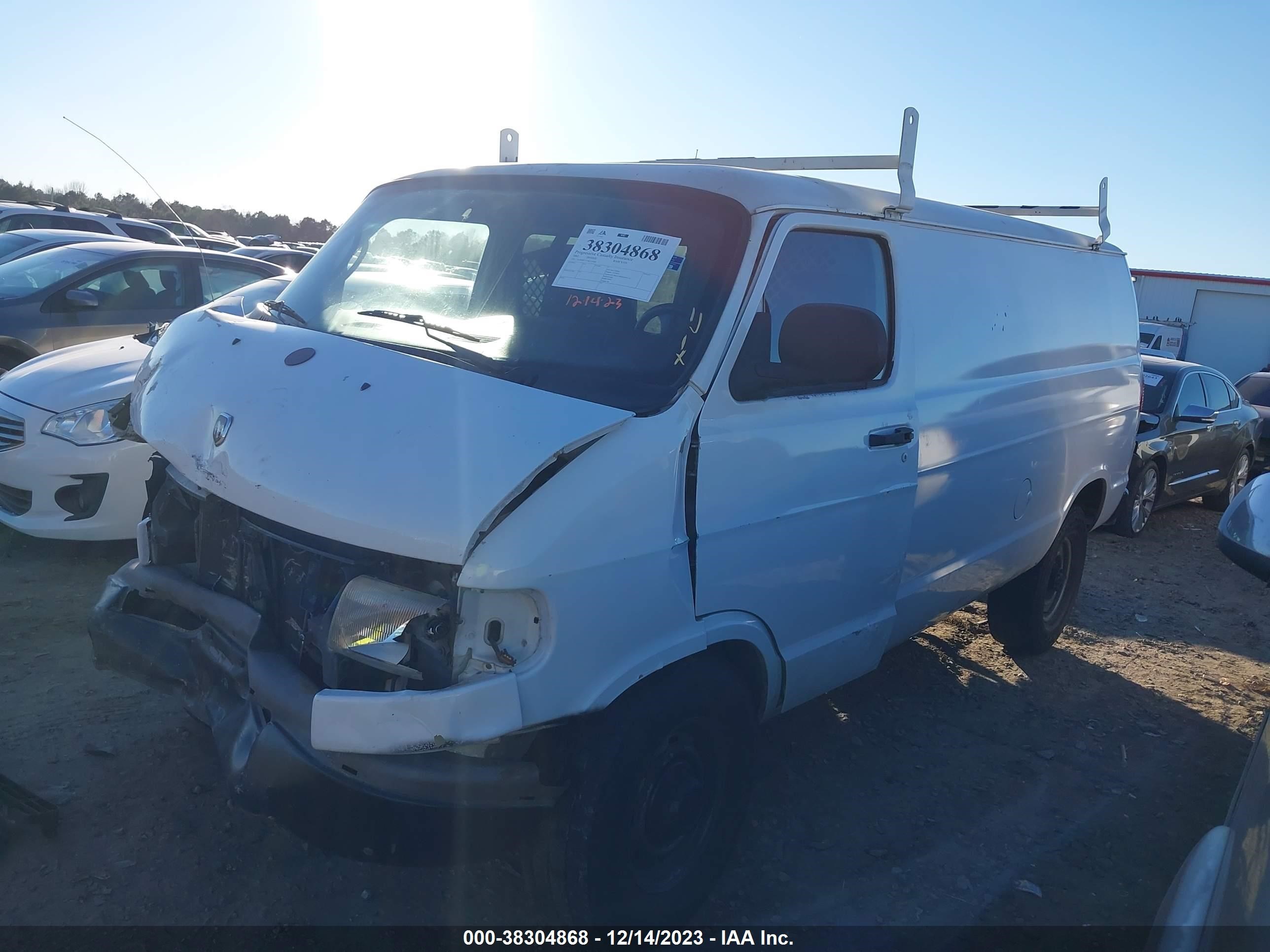 Photo 1 VIN: 2B7KB31Y72K135468 - DODGE RAM VAN 