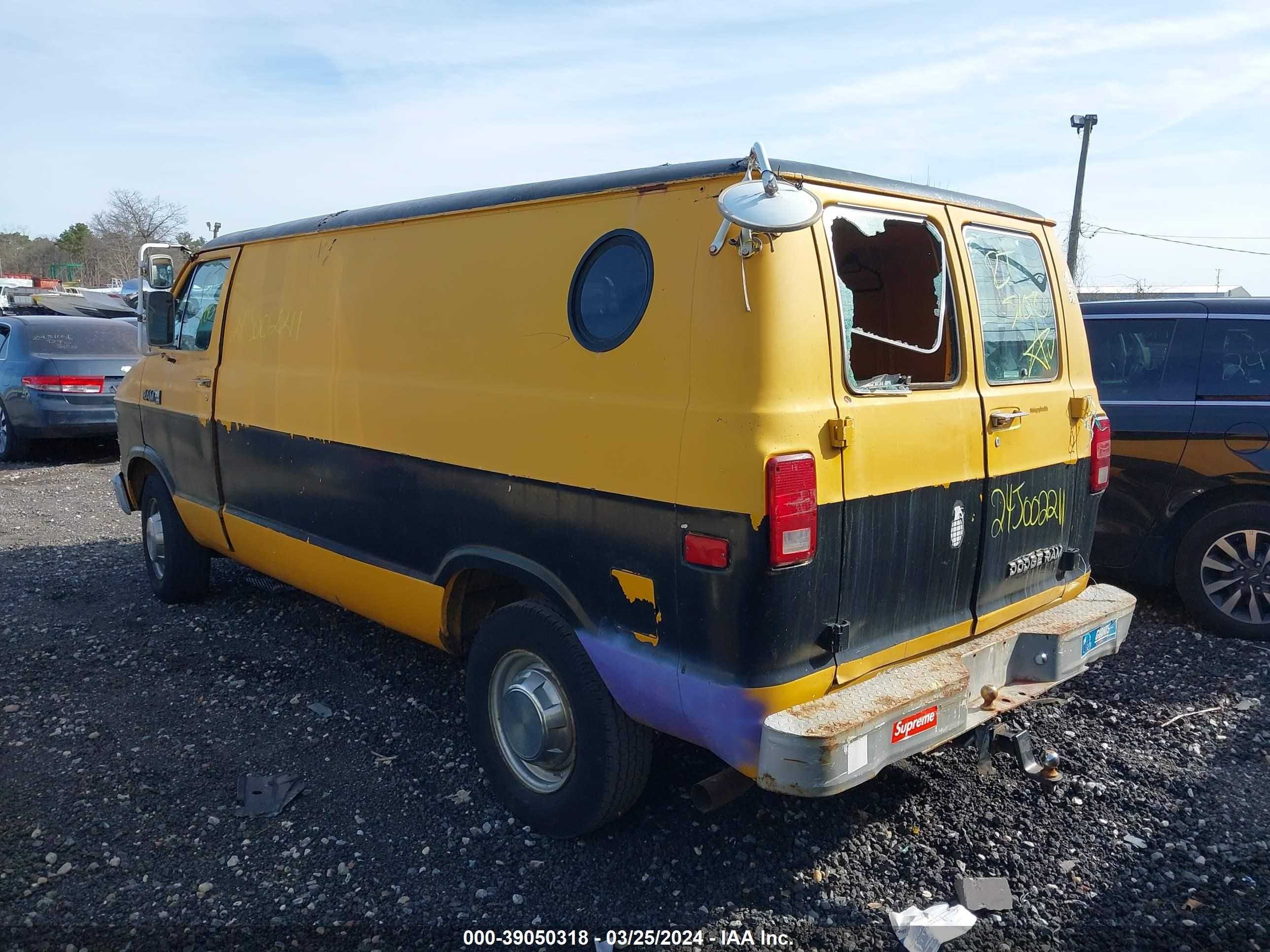 Photo 2 VIN: 2B7KB31Z6LK786763 - DODGE RAM VAN 