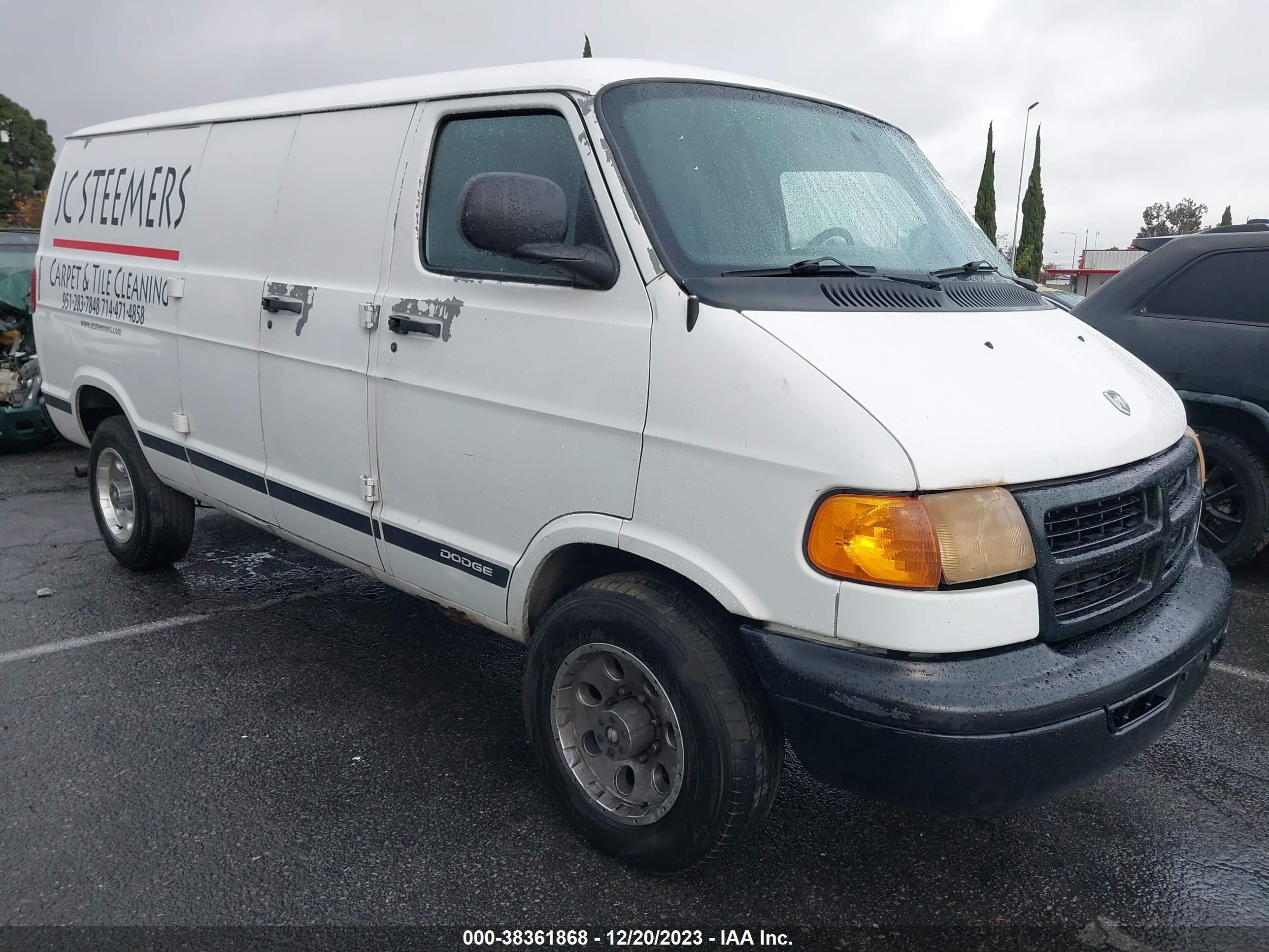 Photo 0 VIN: 2B7KB31Z6YK106254 - DODGE RAM VAN 