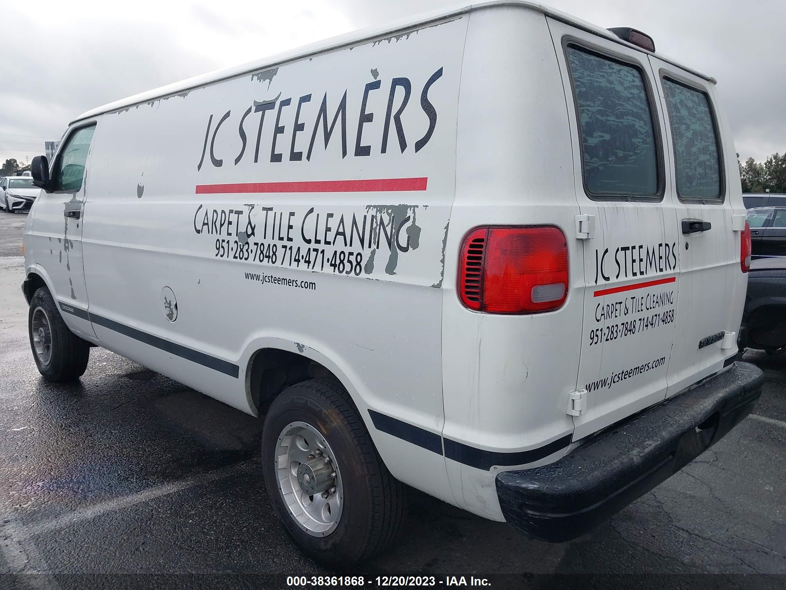 Photo 2 VIN: 2B7KB31Z6YK106254 - DODGE RAM VAN 