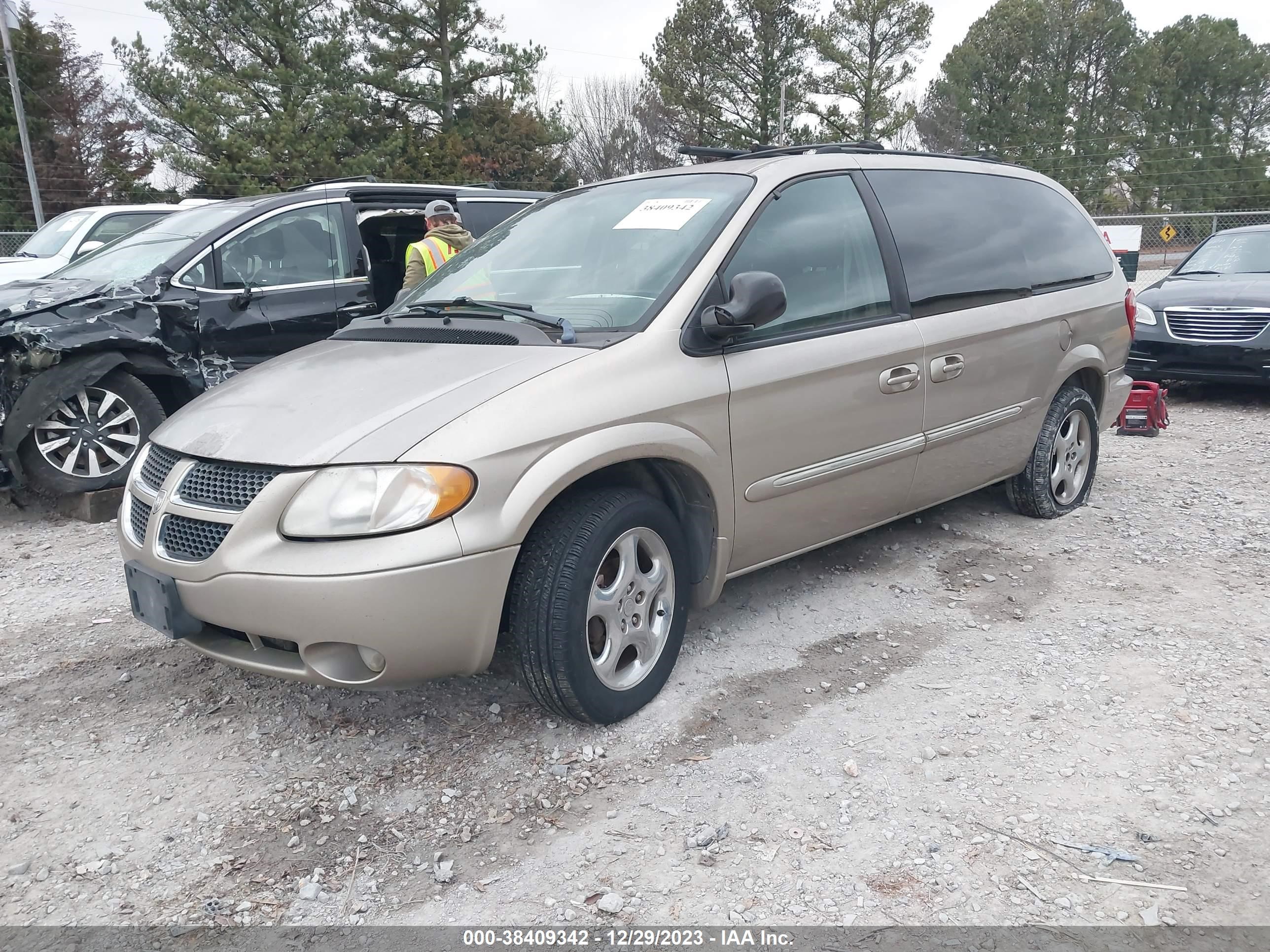 Photo 1 VIN: 2B8GP54L62R544647 - DODGE CARAVAN 