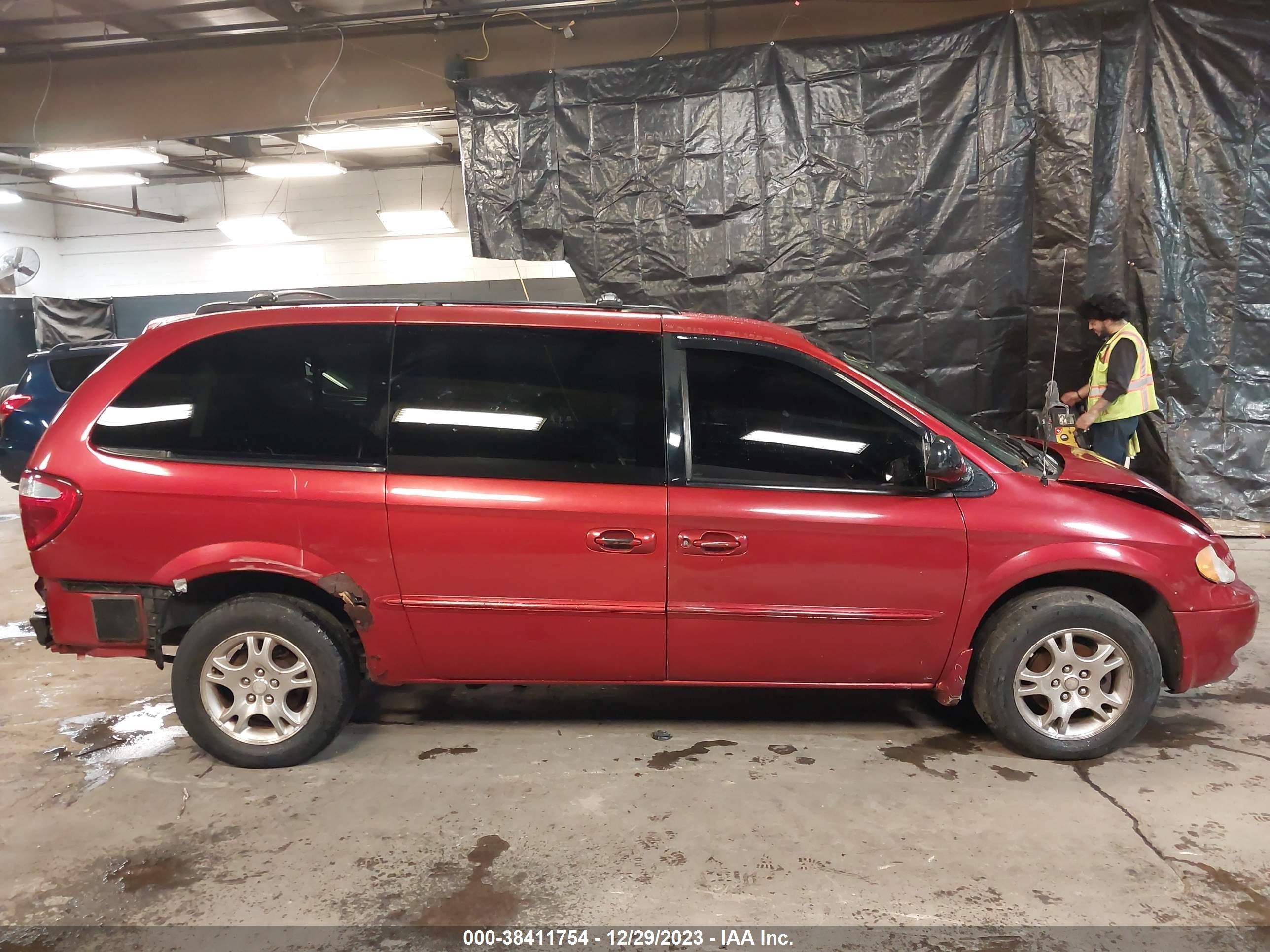 Photo 12 VIN: 2B8GP74L72R523284 - DODGE CARAVAN 