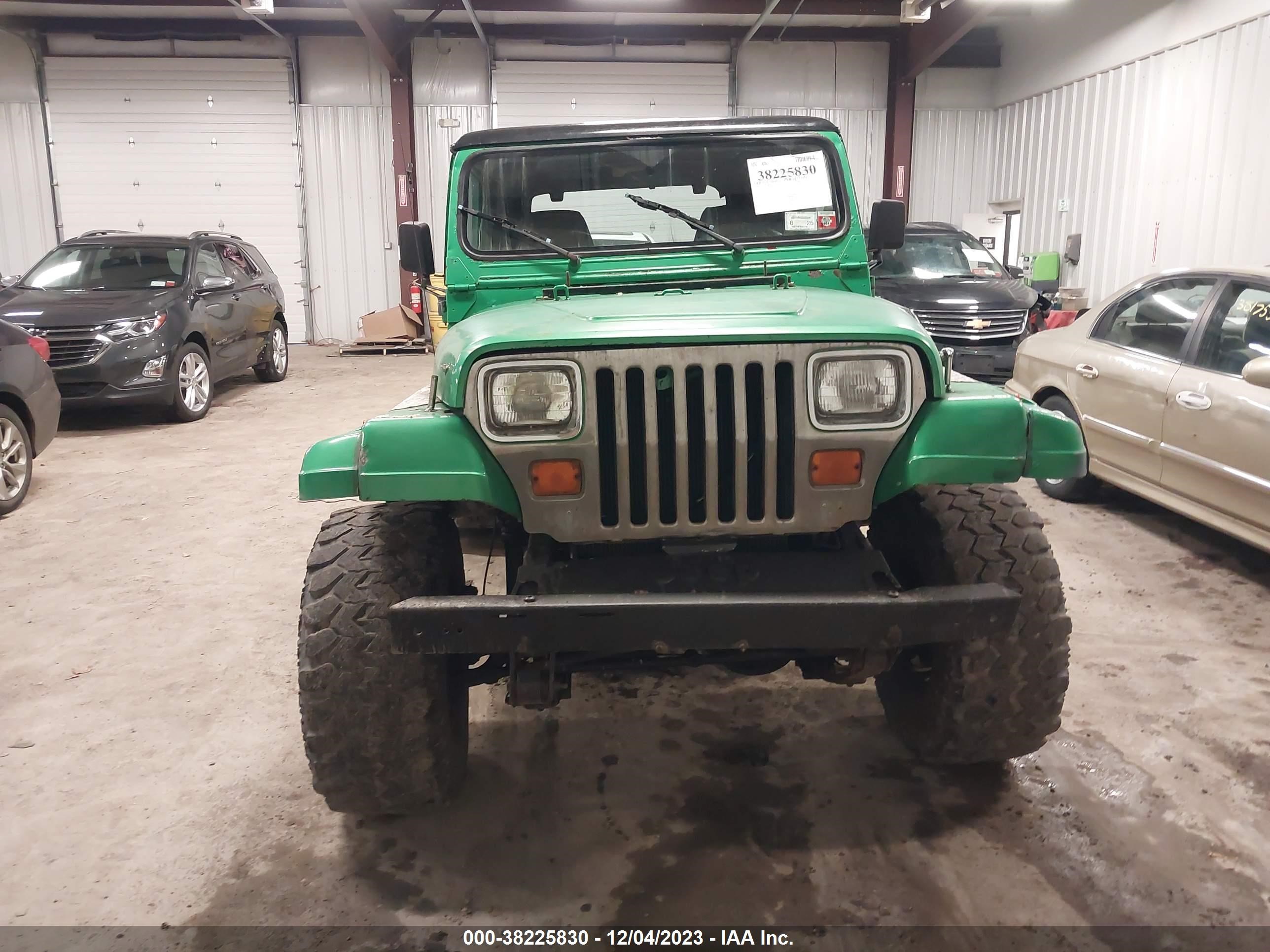 Photo 11 VIN: 2BCCV8142JB522547 - JEEP WRANGLER 