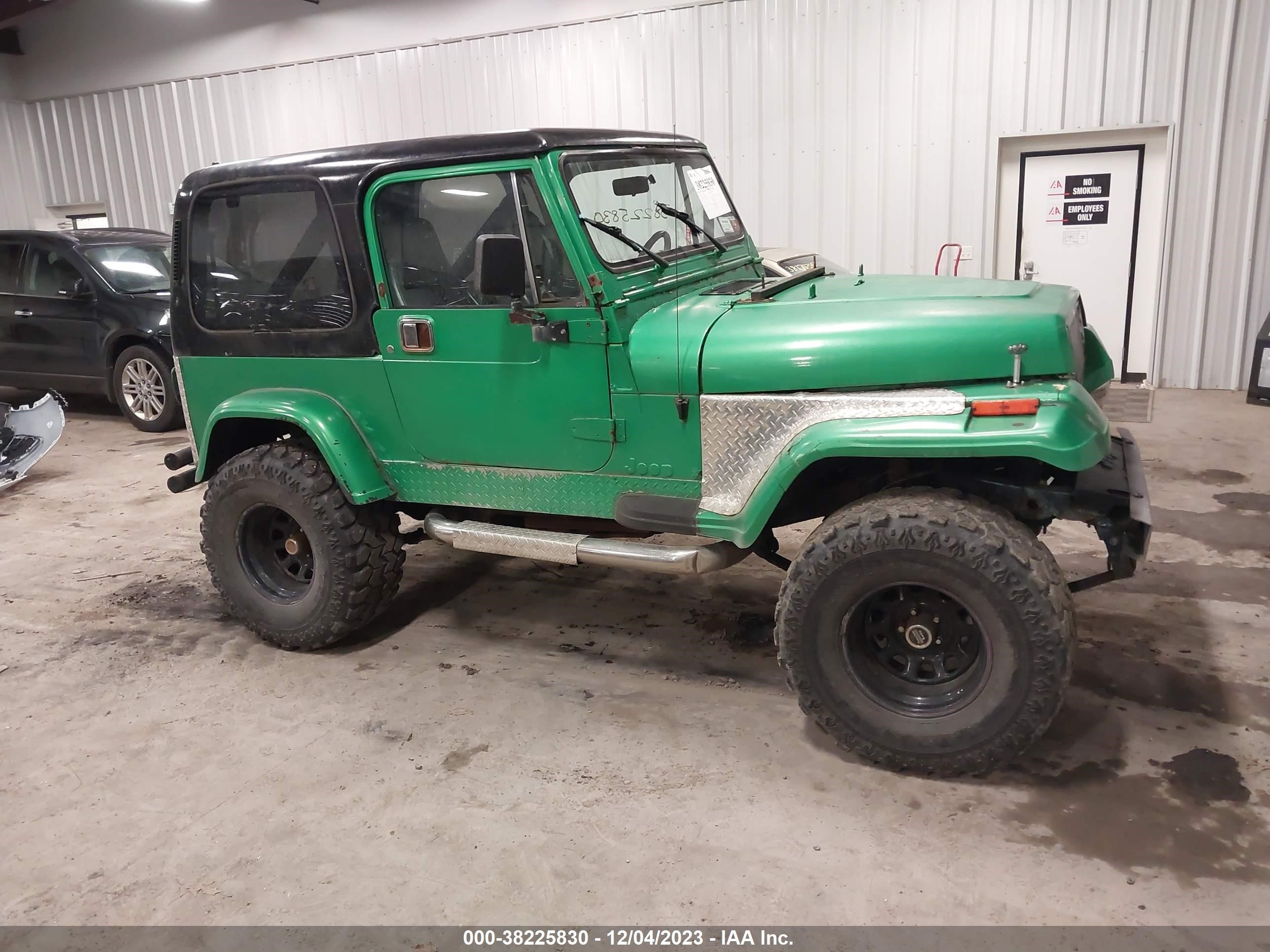 Photo 12 VIN: 2BCCV8142JB522547 - JEEP WRANGLER 