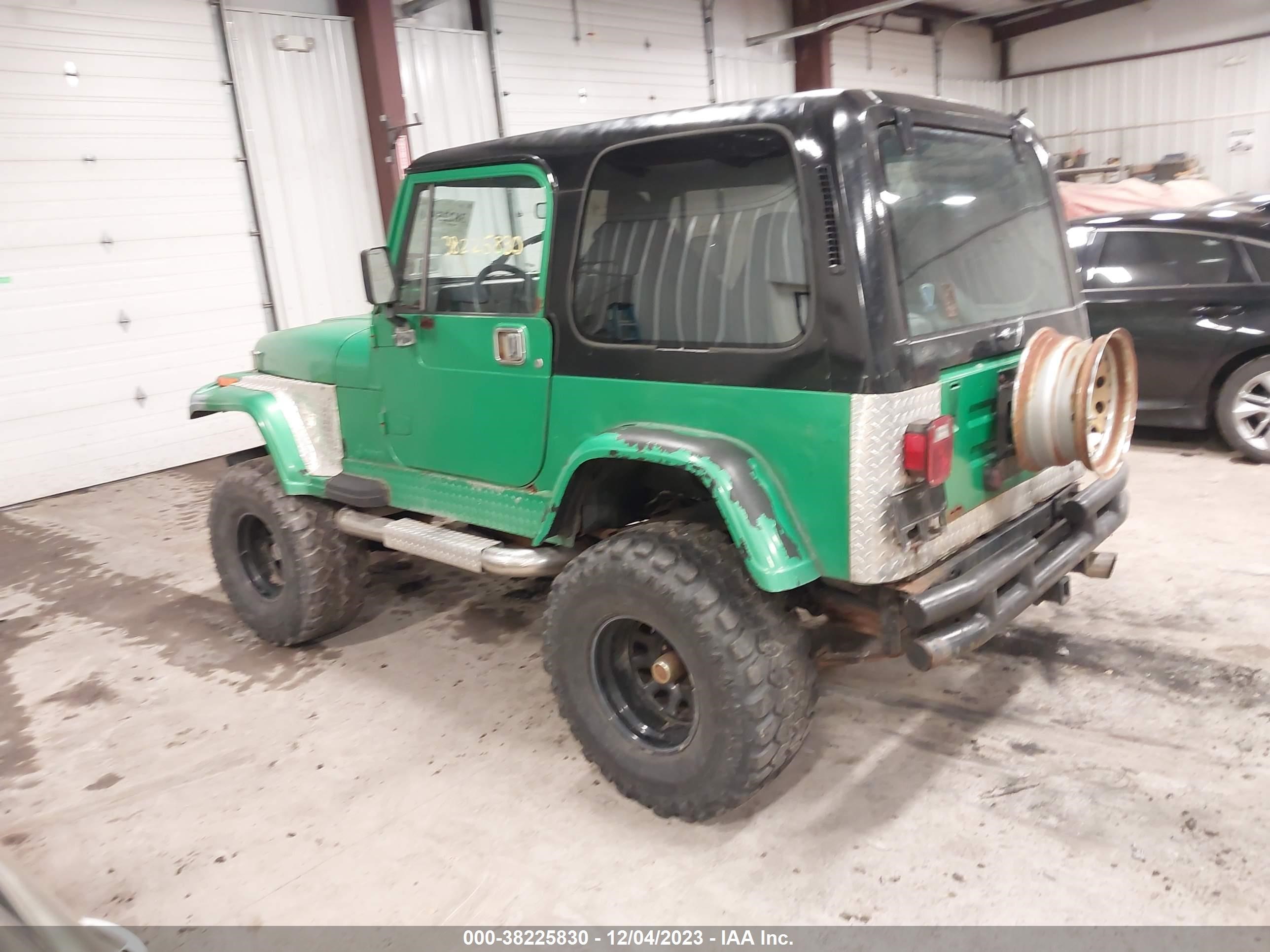 Photo 13 VIN: 2BCCV8142JB522547 - JEEP WRANGLER 