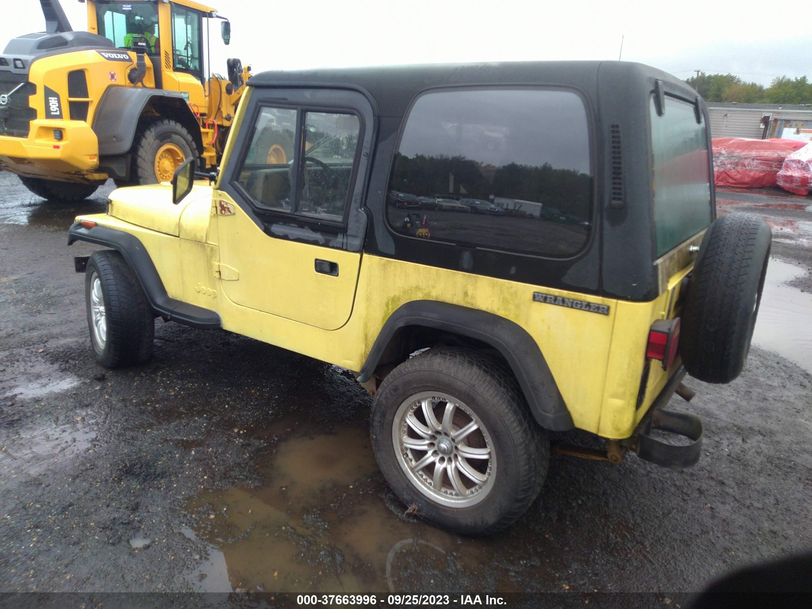 Photo 2 VIN: 2BCCZ81J7JB514714 - JEEP WRANGLER 