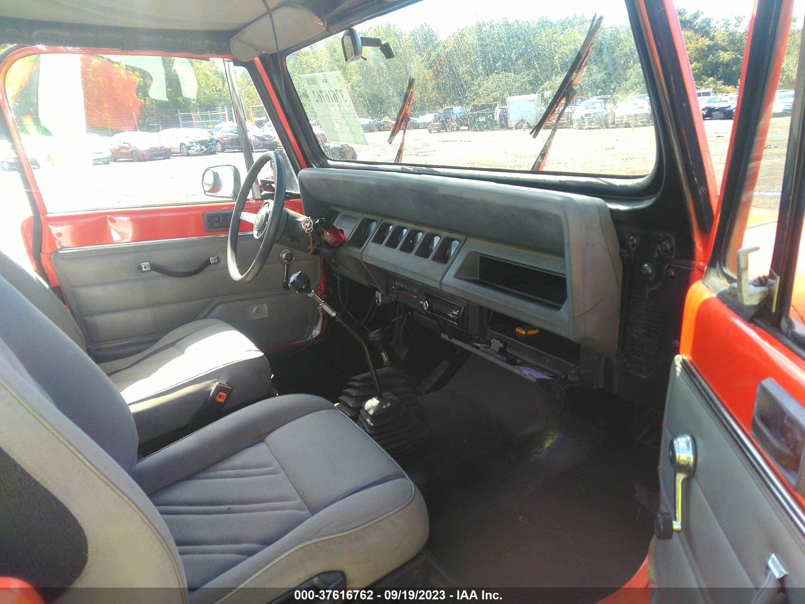 Photo 4 VIN: 2BCHV81J0JB514720 - JEEP WRANGLER 