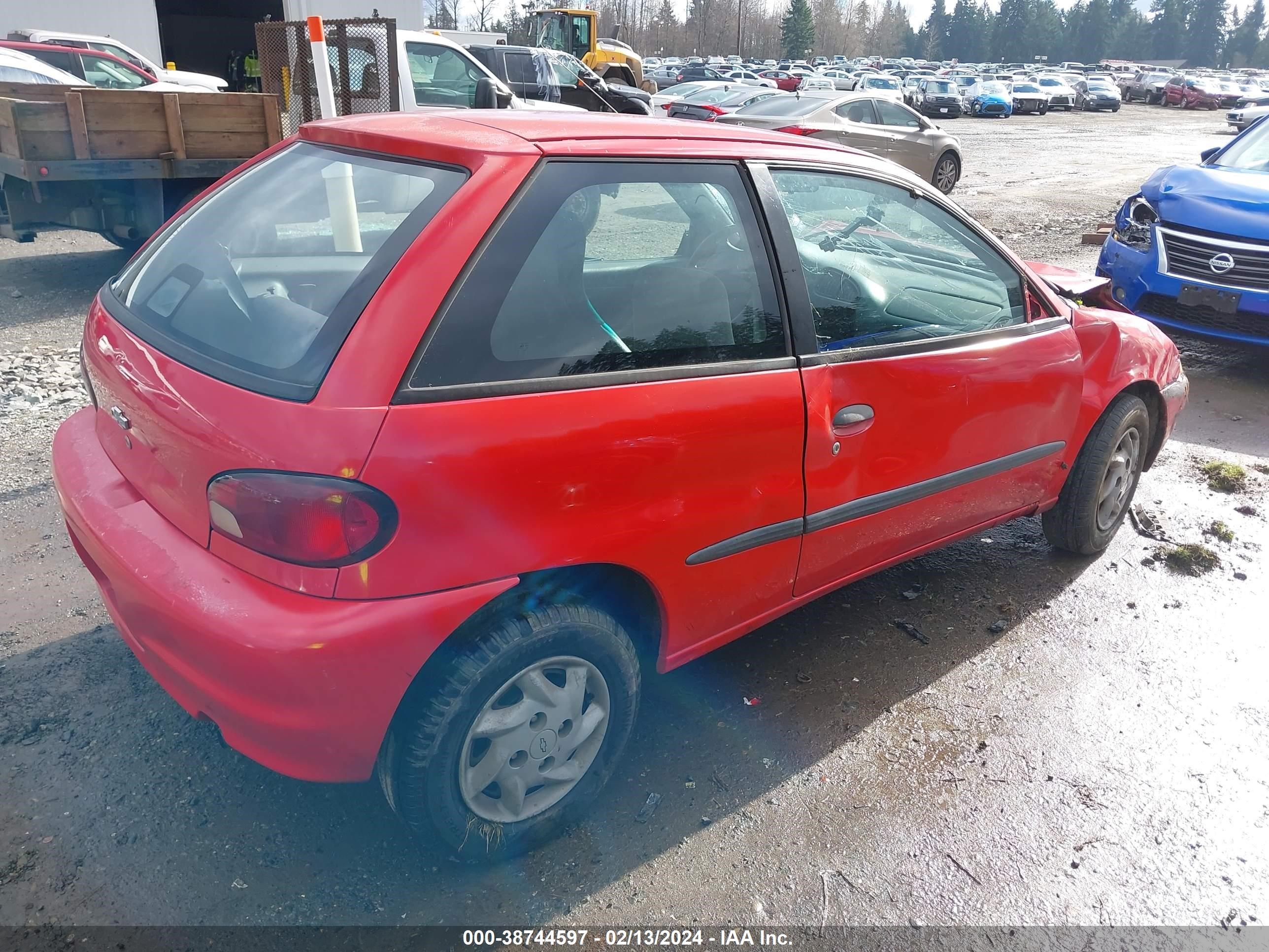 Photo 3 VIN: 2C1MR2222Y6712687 - CHEVROLET METRO 