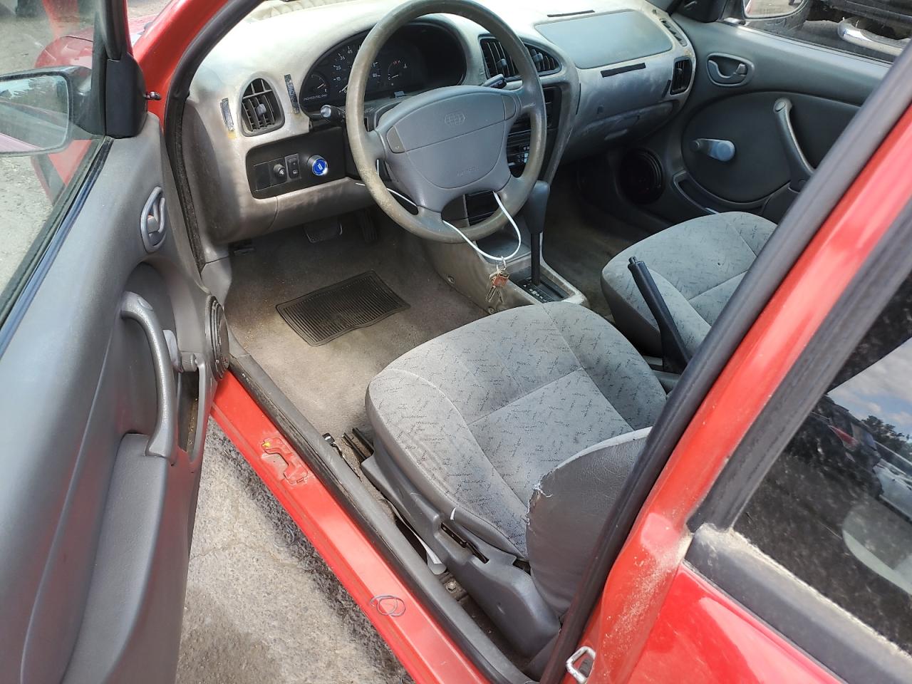 Photo 7 VIN: 2C1MR2296T6766340 - GEO METRO 