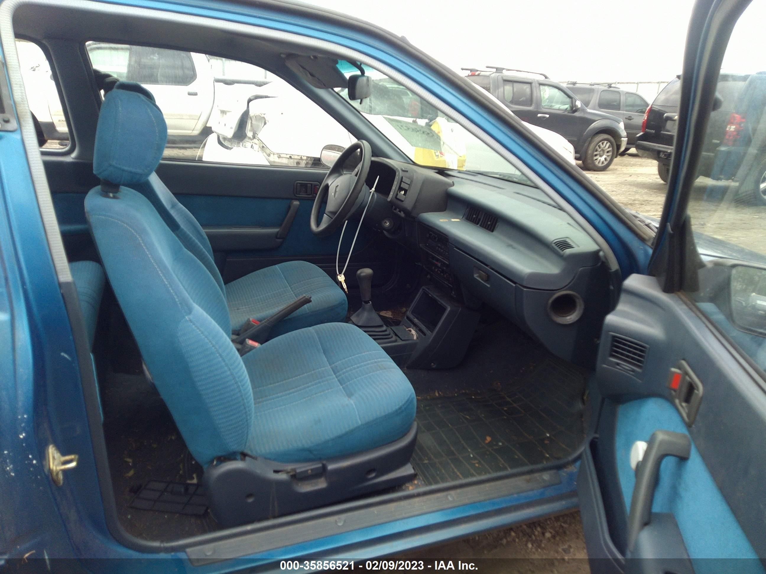 Photo 4 VIN: 2C1MR2467M6767369 - GEO METRO 