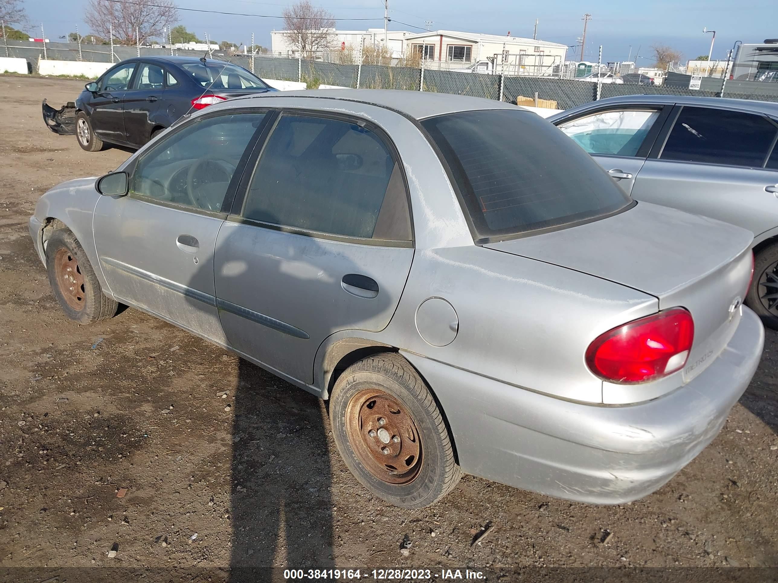 Photo 2 VIN: 2C1MR522X16711844 - CHEVROLET METRO 