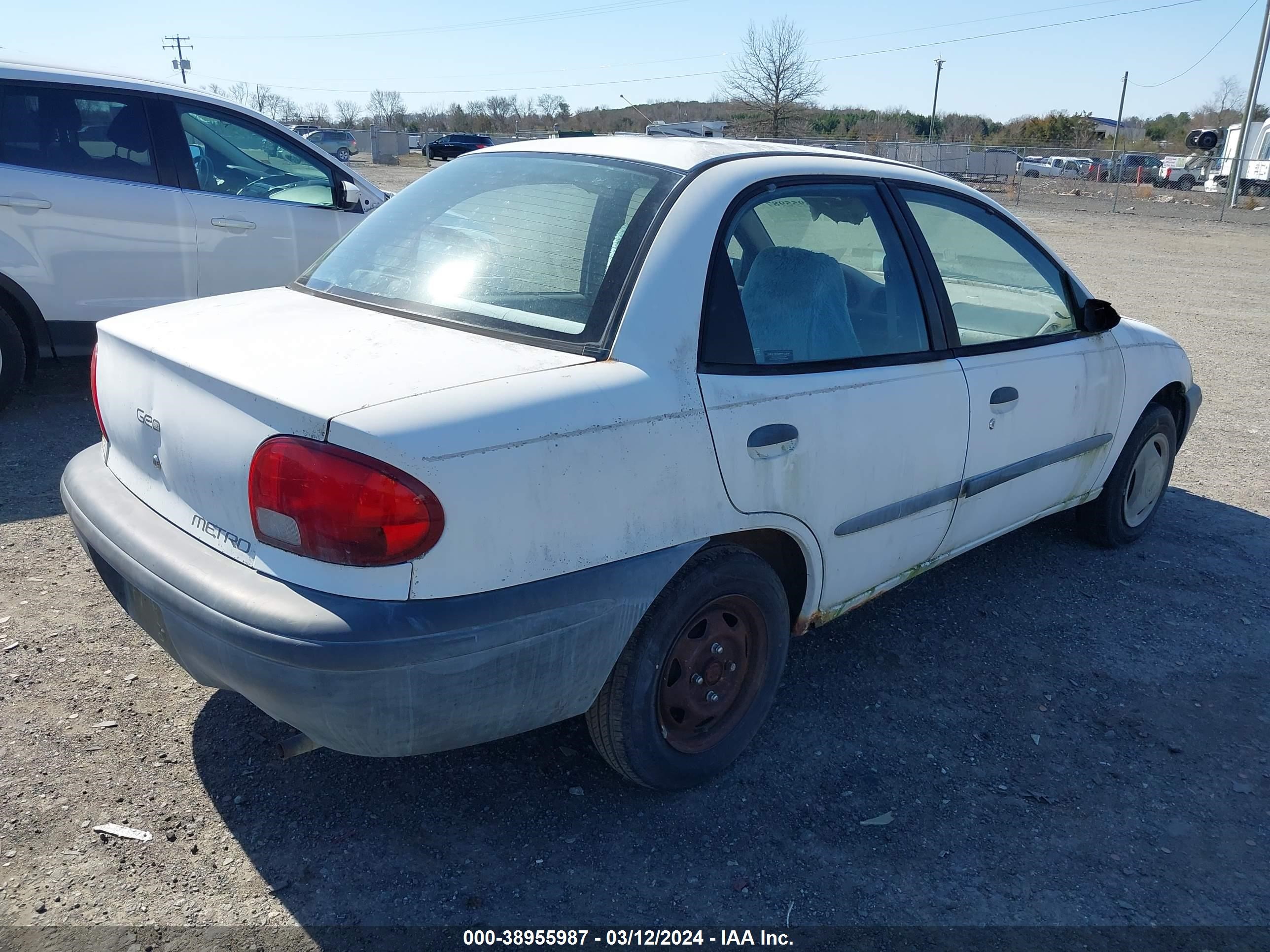 Photo 3 VIN: 2C1MR5294S6744482 - GEO METRO 