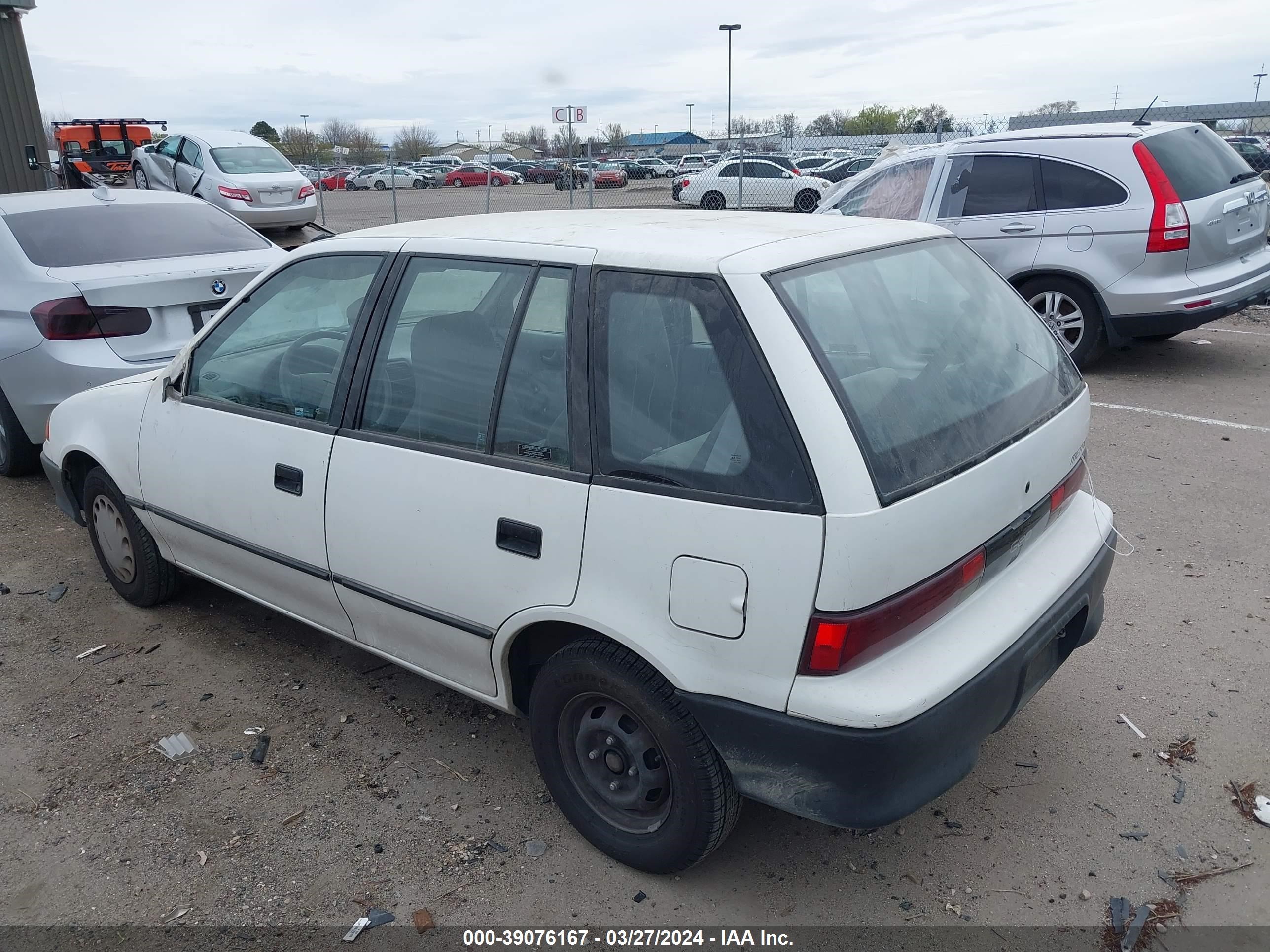 Photo 2 VIN: 2C1MR6461R6747777 - GEO METRO 