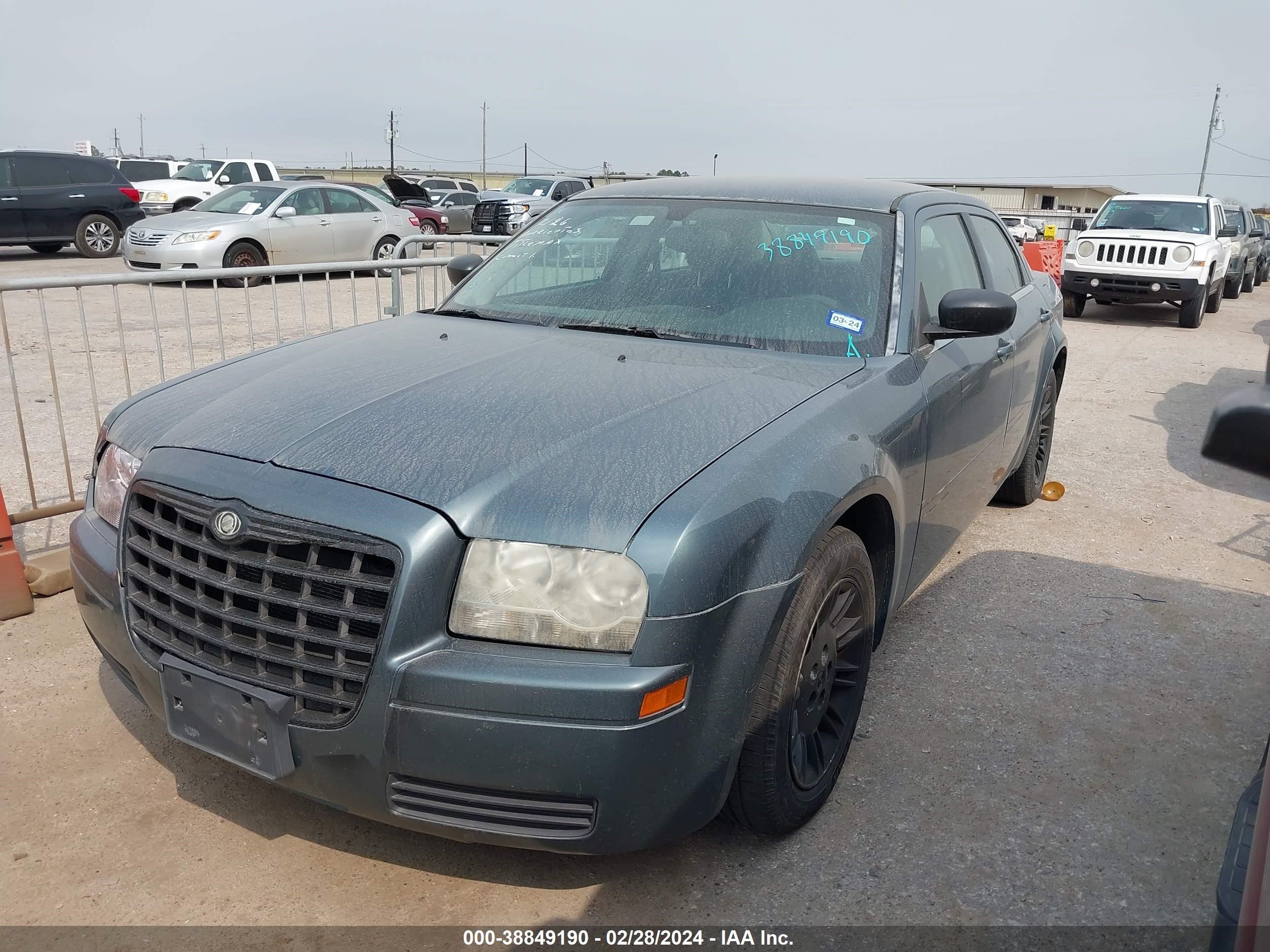 Photo 1 VIN: 2C3AA43R95H620050 - CHRYSLER 300 