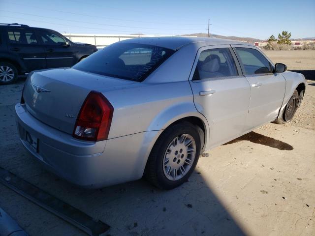 Photo 3 VIN: 2C3AA43R95H648835 - CHRYSLER 300 