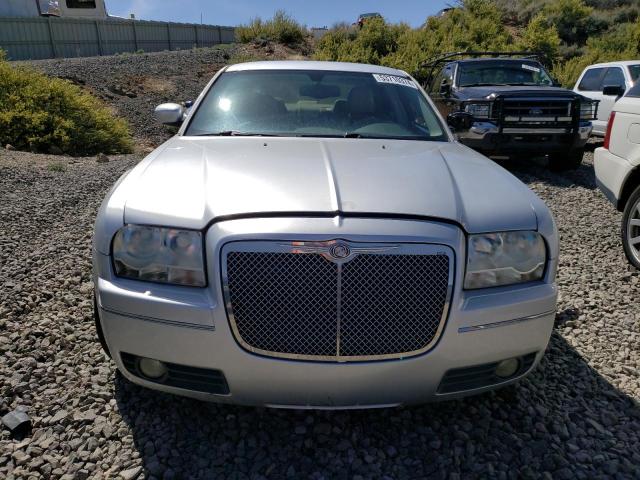 Photo 4 VIN: 2C3AA53G05H658724 - CHRYSLER 300 