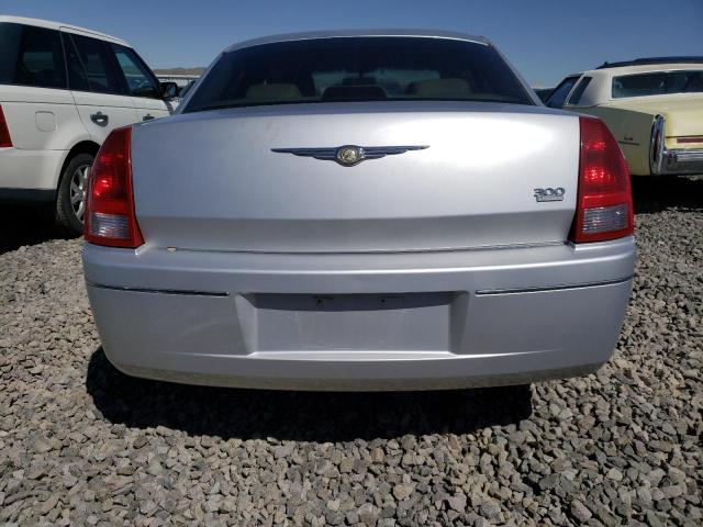 Photo 5 VIN: 2C3AA53G05H658724 - CHRYSLER 300 