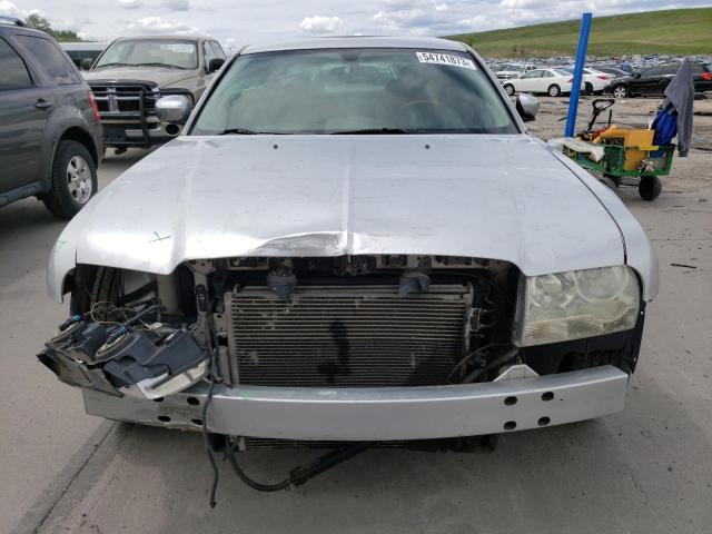 Photo 4 VIN: 2C3AA53G05H663745 - CHRYSLER 300 TOURIN 