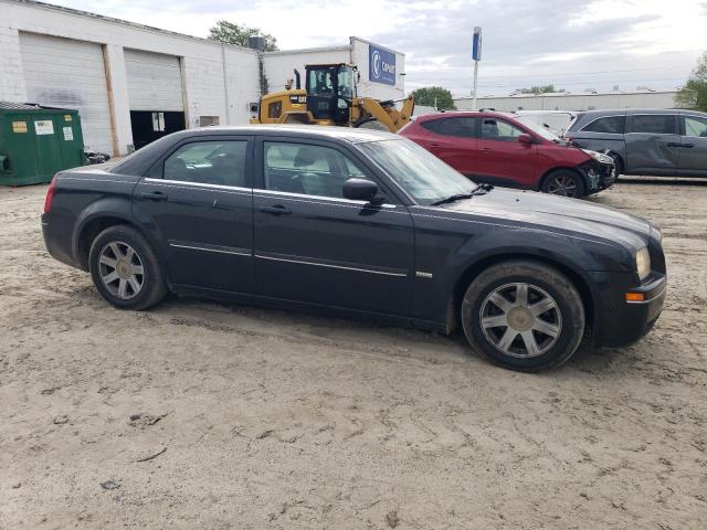 Photo 3 VIN: 2C3AA53G15H545610 - CHRYSLER 300 