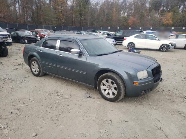 Photo 3 VIN: 2C3AA53G25H547611 - CHRYSLER 300 